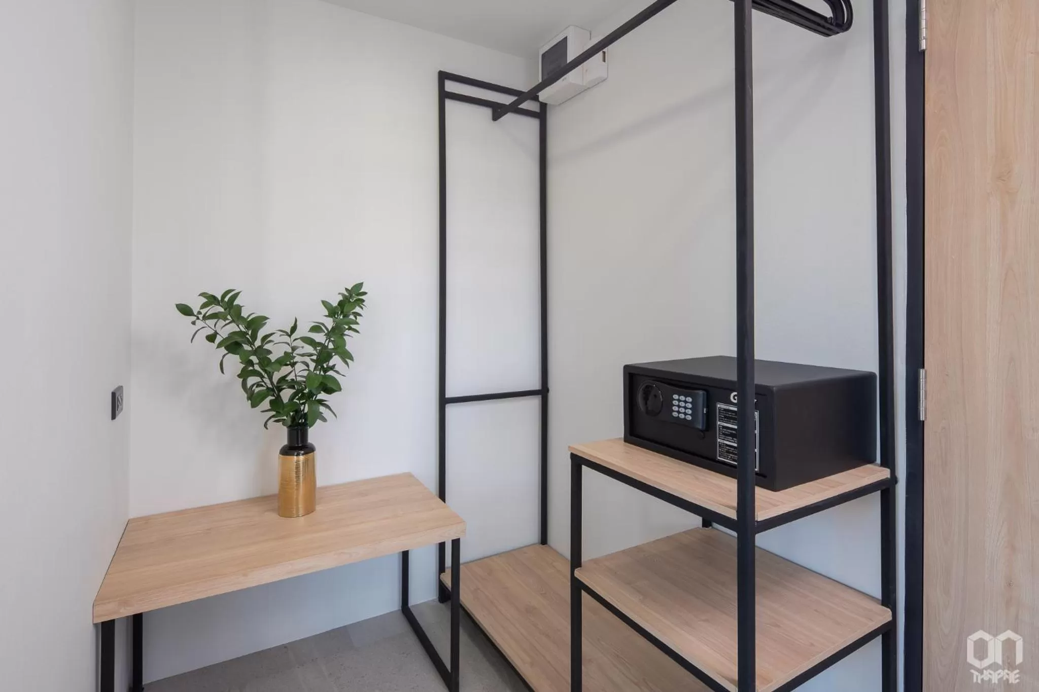 safe in ON Thapae Gate Chiangmai