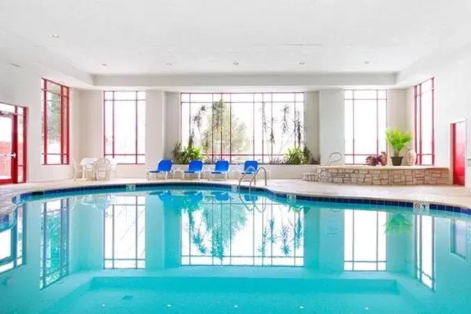 Swimming Pool in Holiday Inn Express & Suites - Olathe North, an IHG Hotel