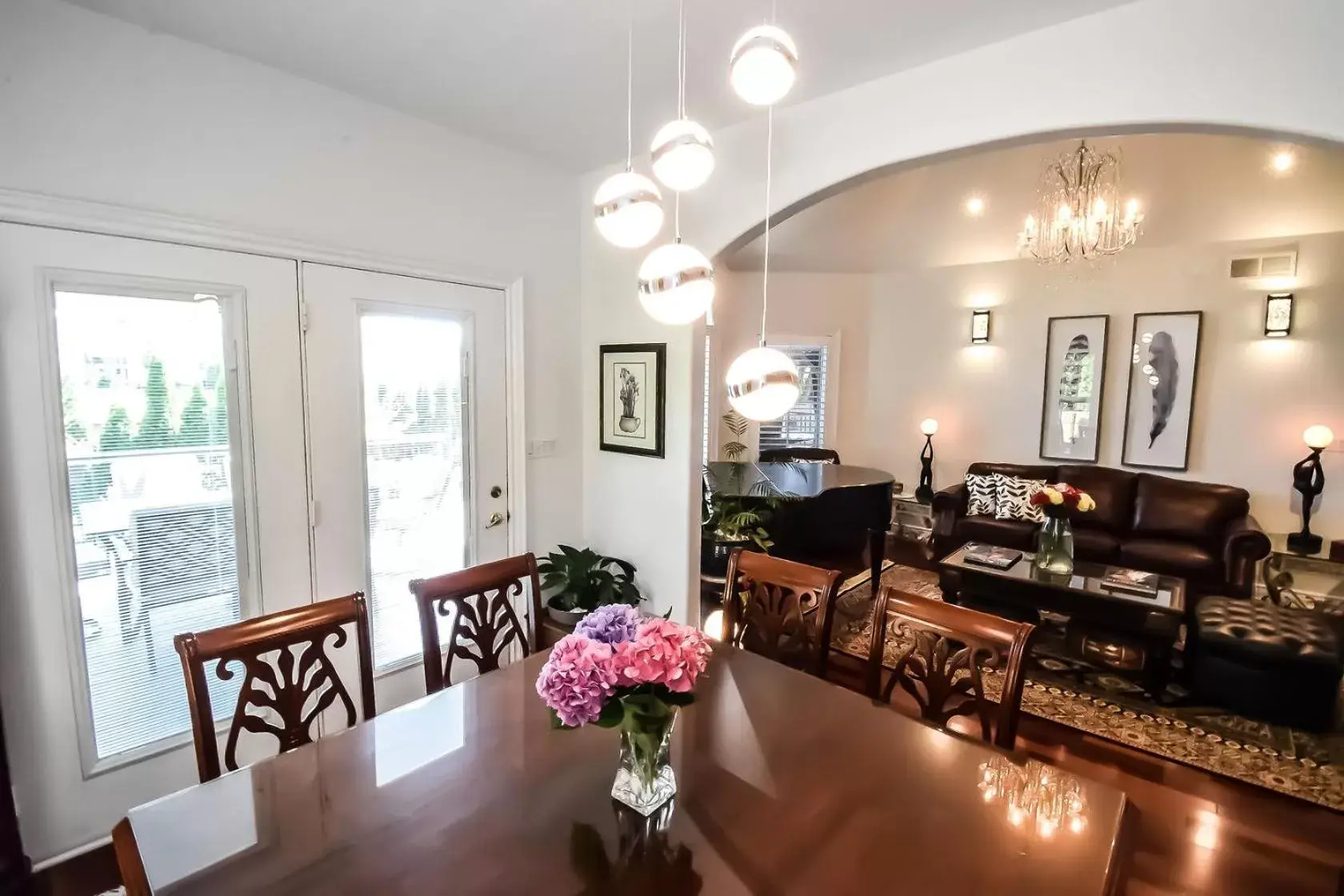 Dining Area in Graystone Bed & Breakfast