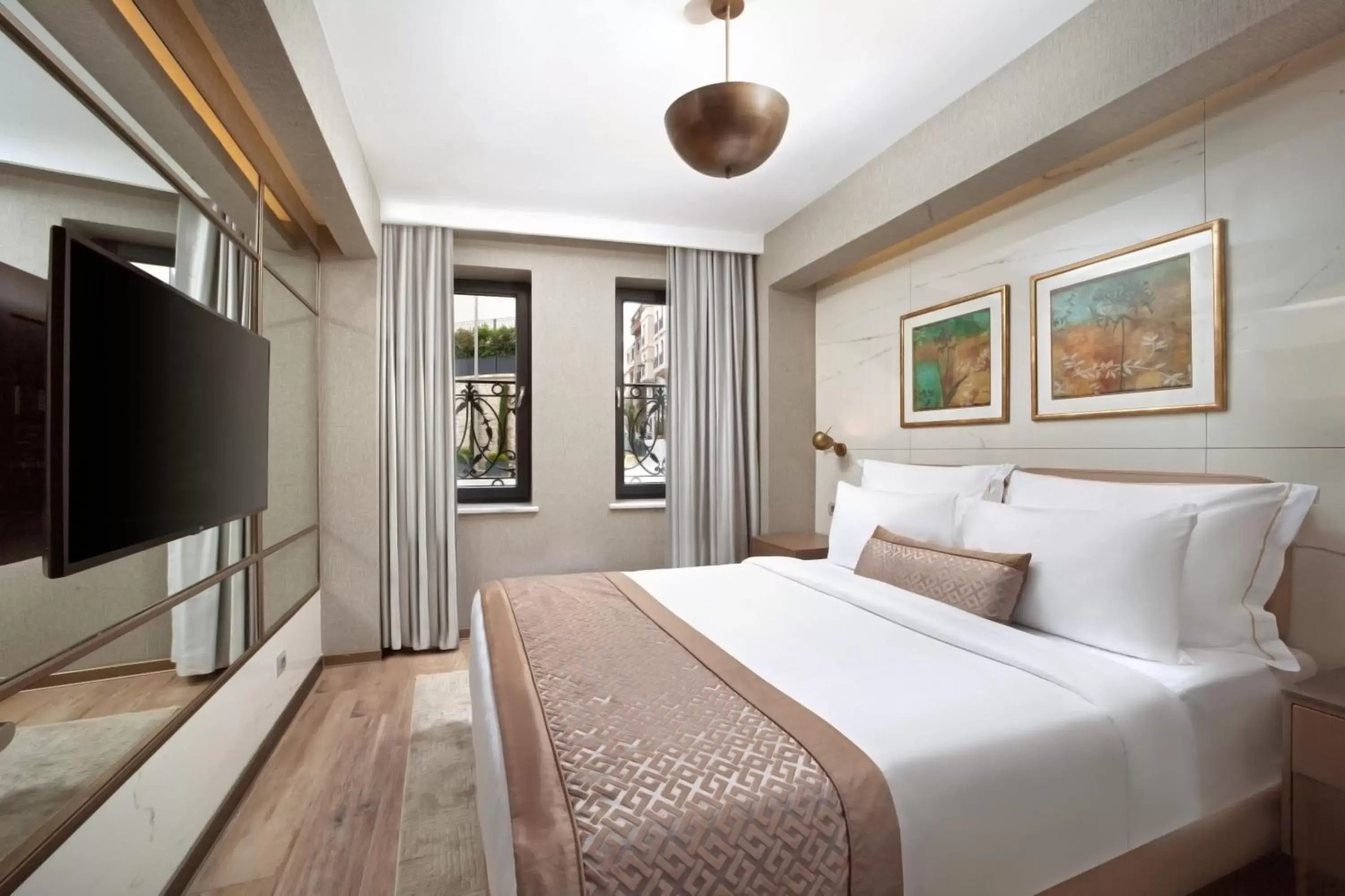 Massage, Bed in Mula Hotel