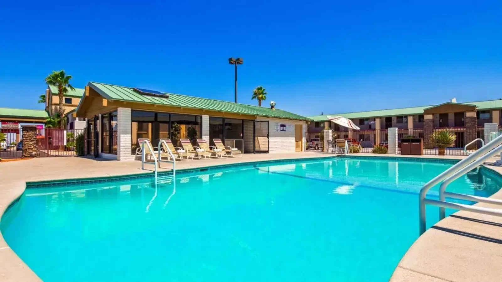 Swimming Pool in Best Western Plus King's Inn and Suites