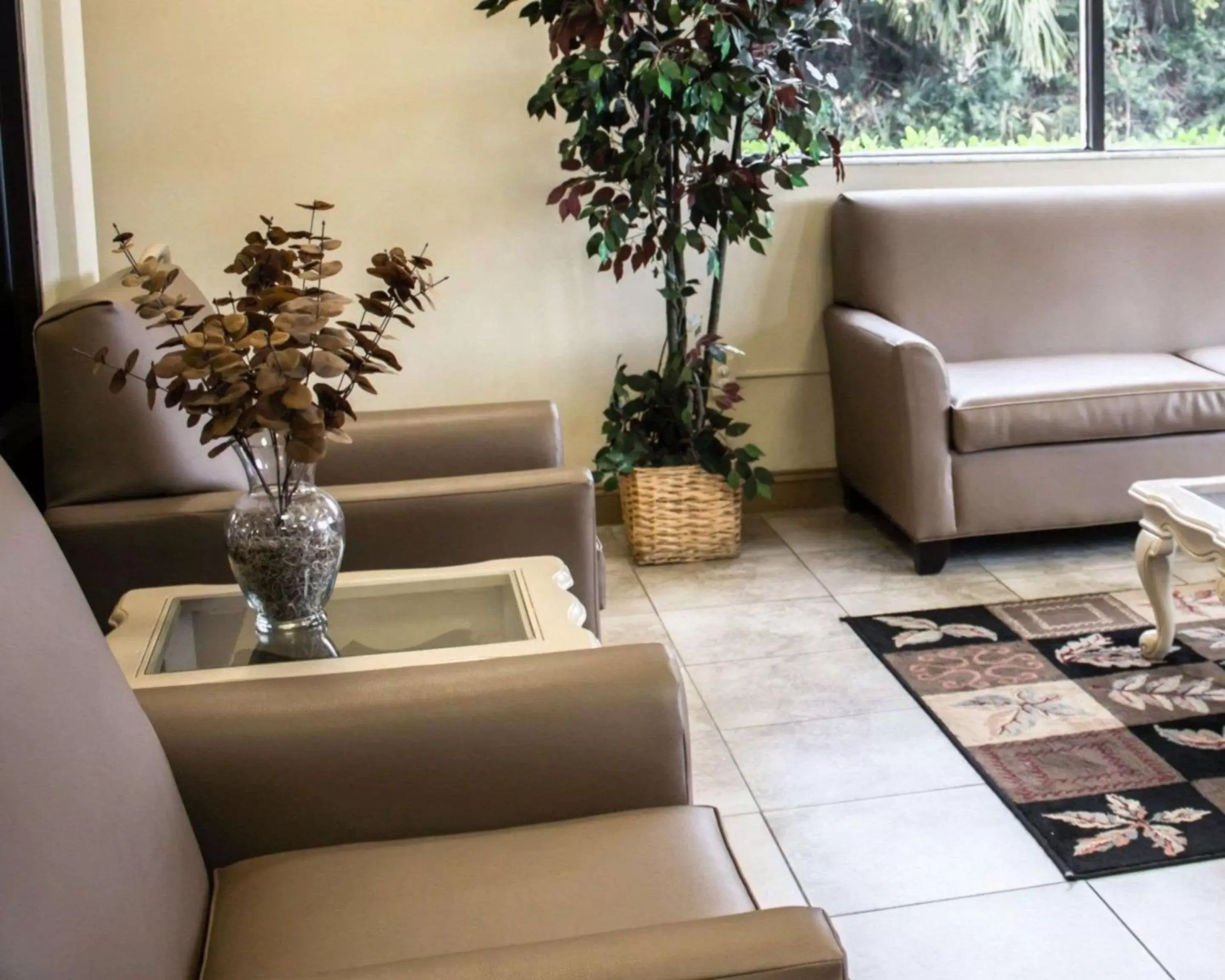 Lobby or reception, Seating Area in Quality Inn & Suites St Augustine Beach