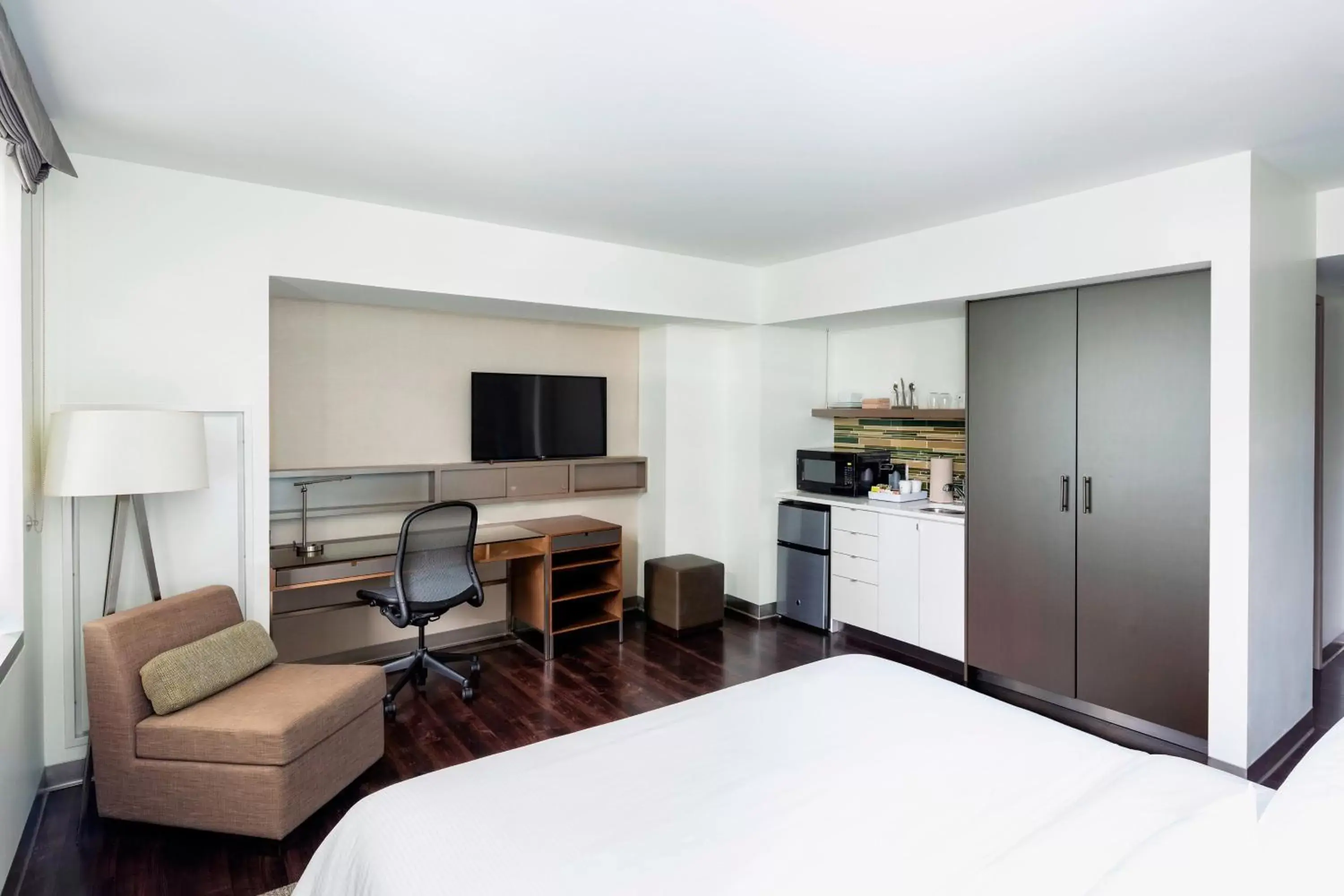 Traditional King, Guest room, 1 King in Aloft Boston Seaport District