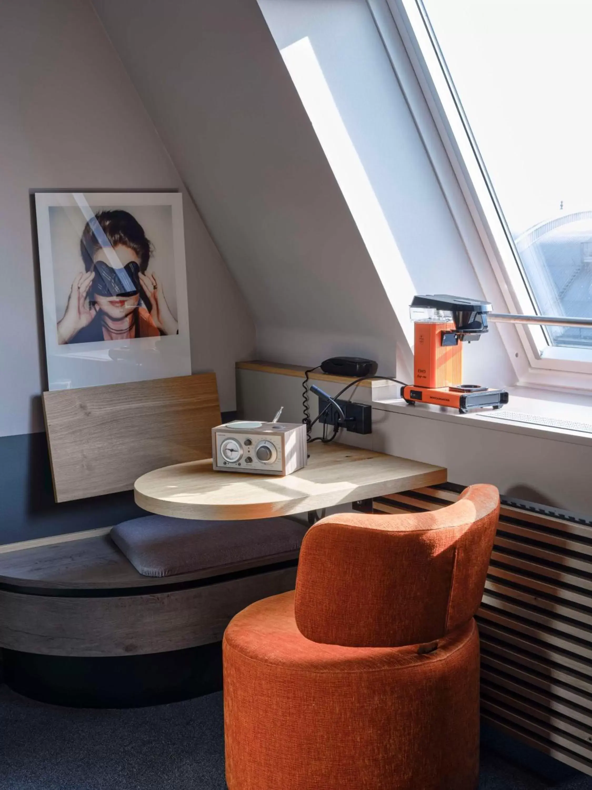 Bedroom, Seating Area in Fleming's Express Hotel Frankfurt - former IntercityHotel Frankfurt