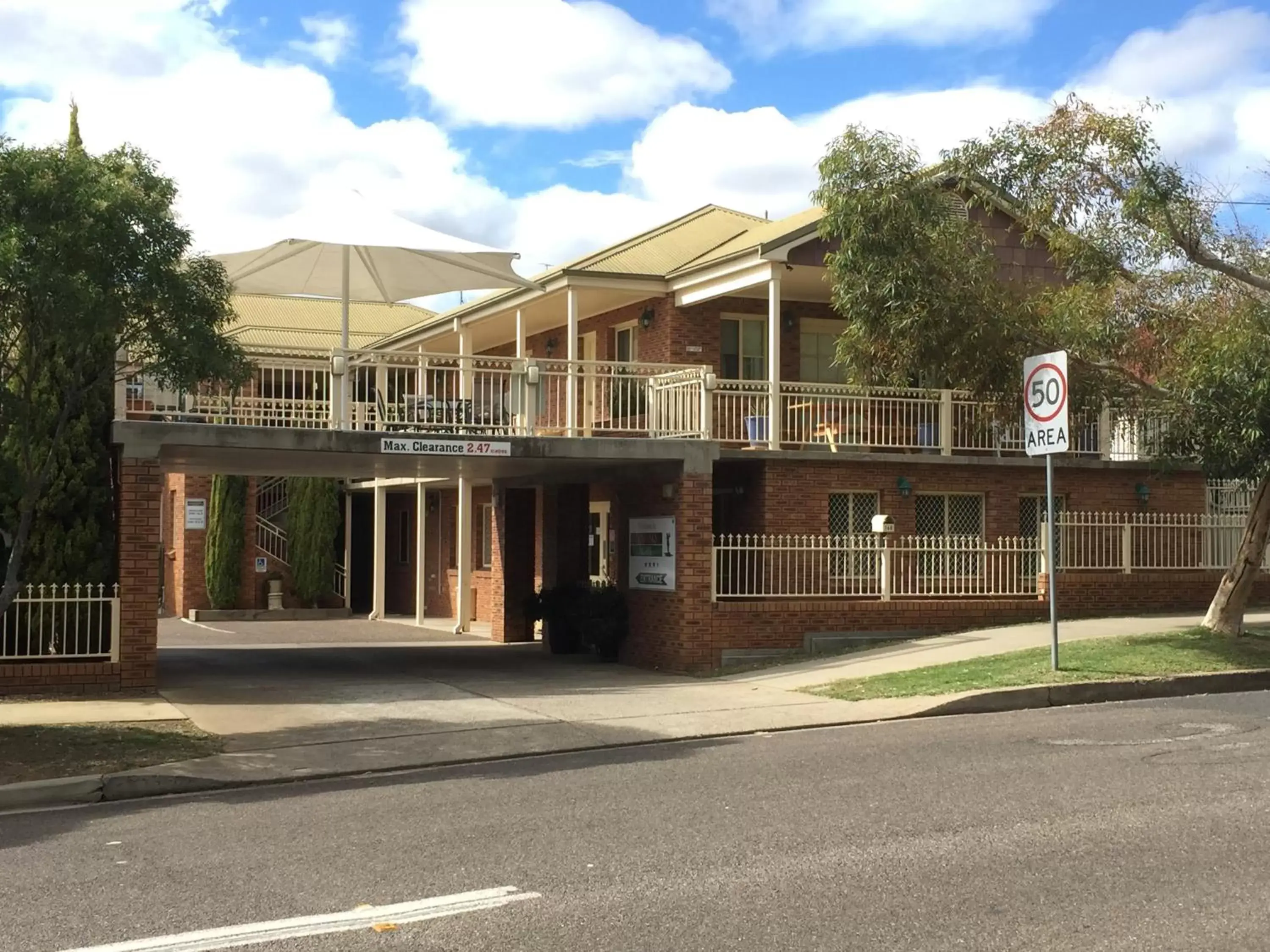 Facade/entrance, Property Building in Golf Links Motel