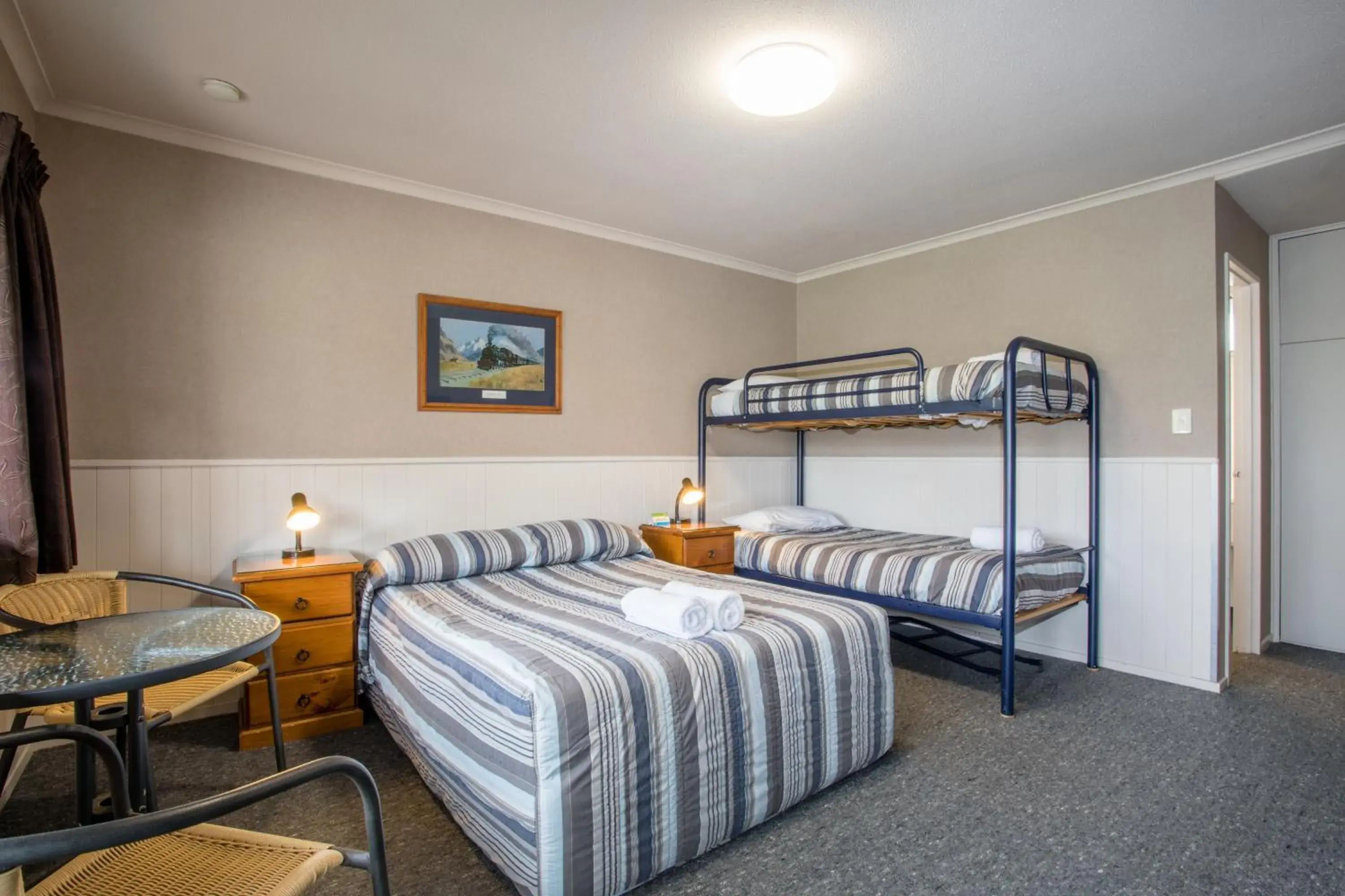 Bedroom in Te Anau Top 10 Holiday Park and Motels