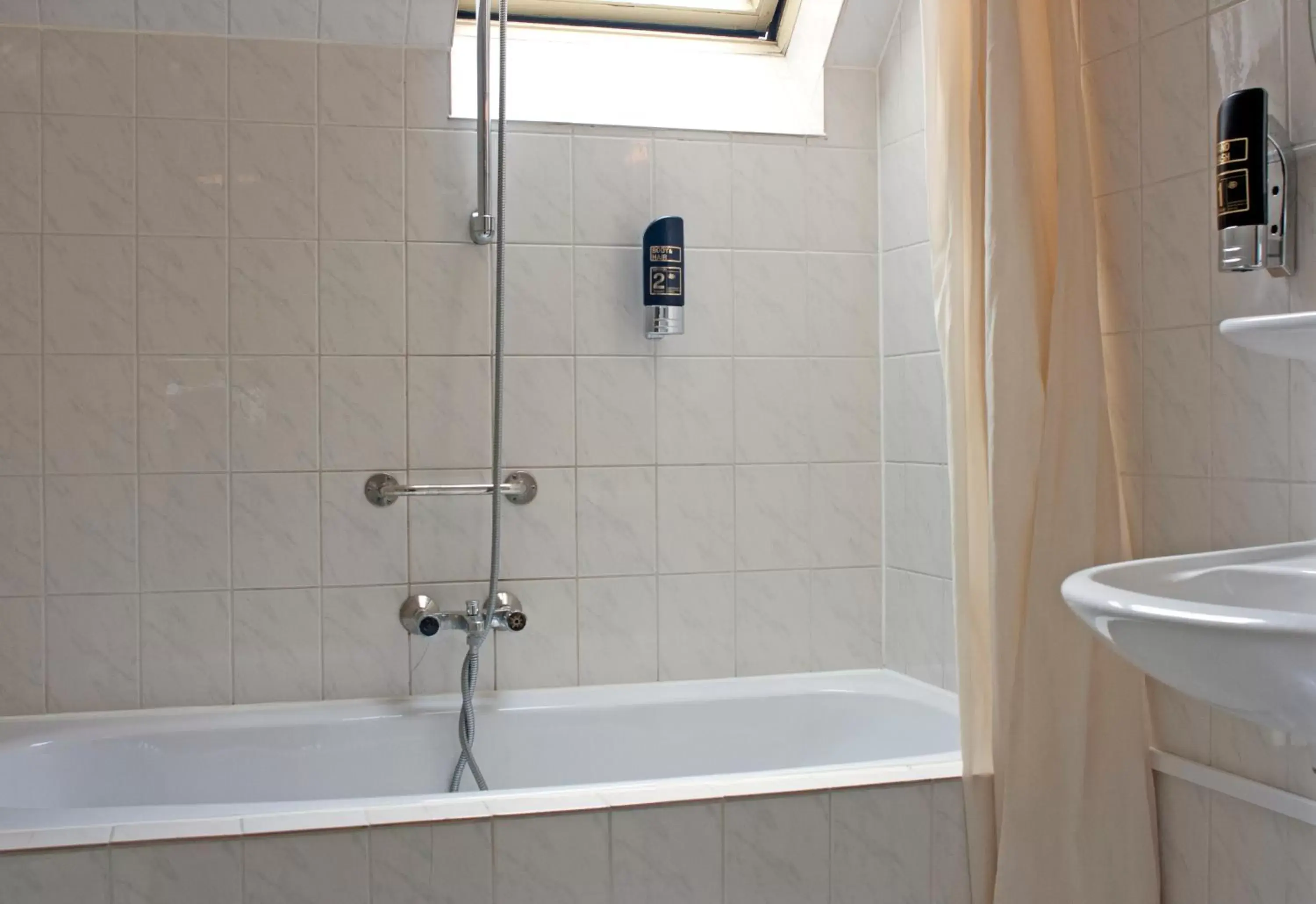 Bathroom in Hotel Prins Hendrik