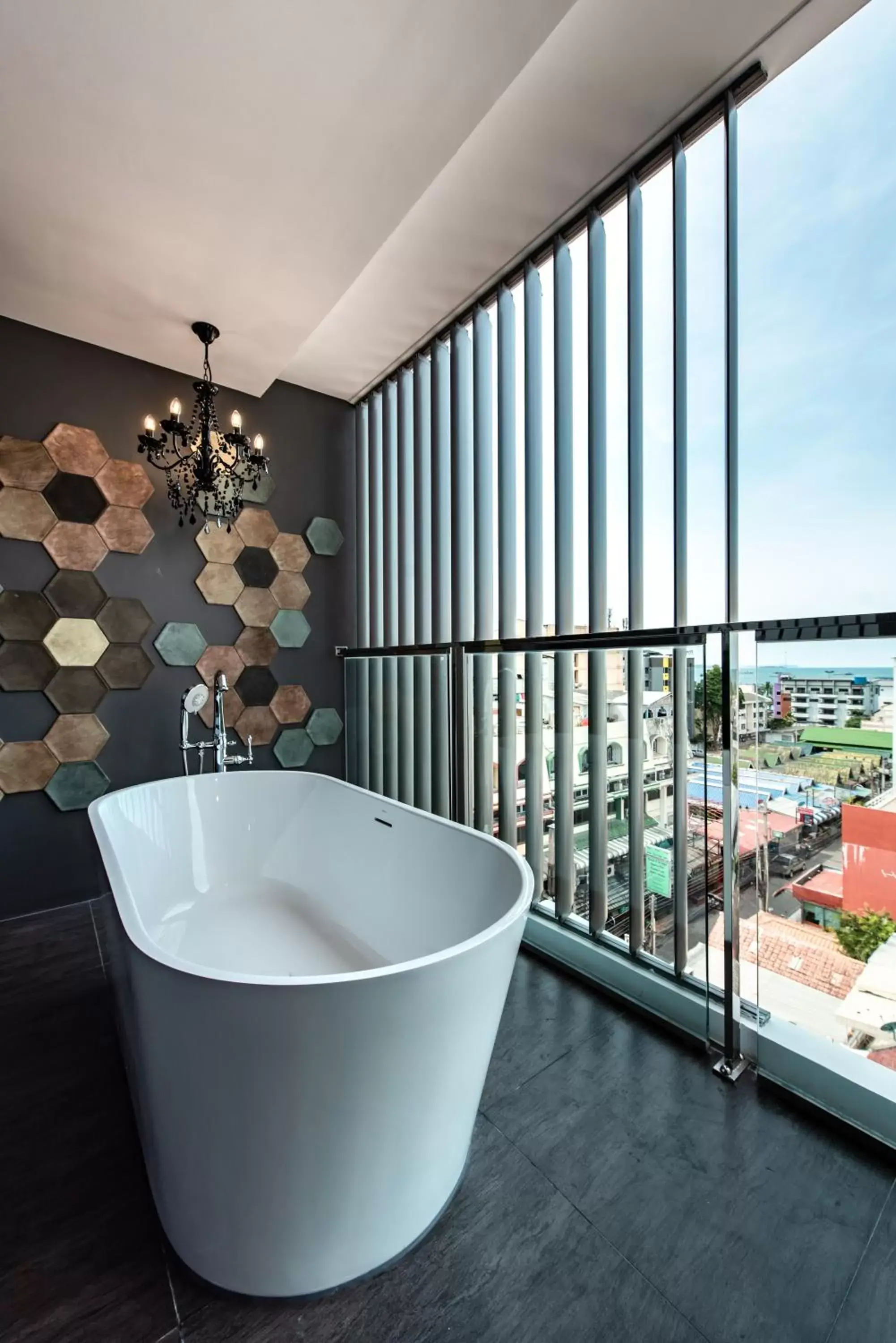 Blackwoods Hotel Pattaya - SHA Extra Plus Blackwoods Hotel Pattaya - SHA Extra Plus