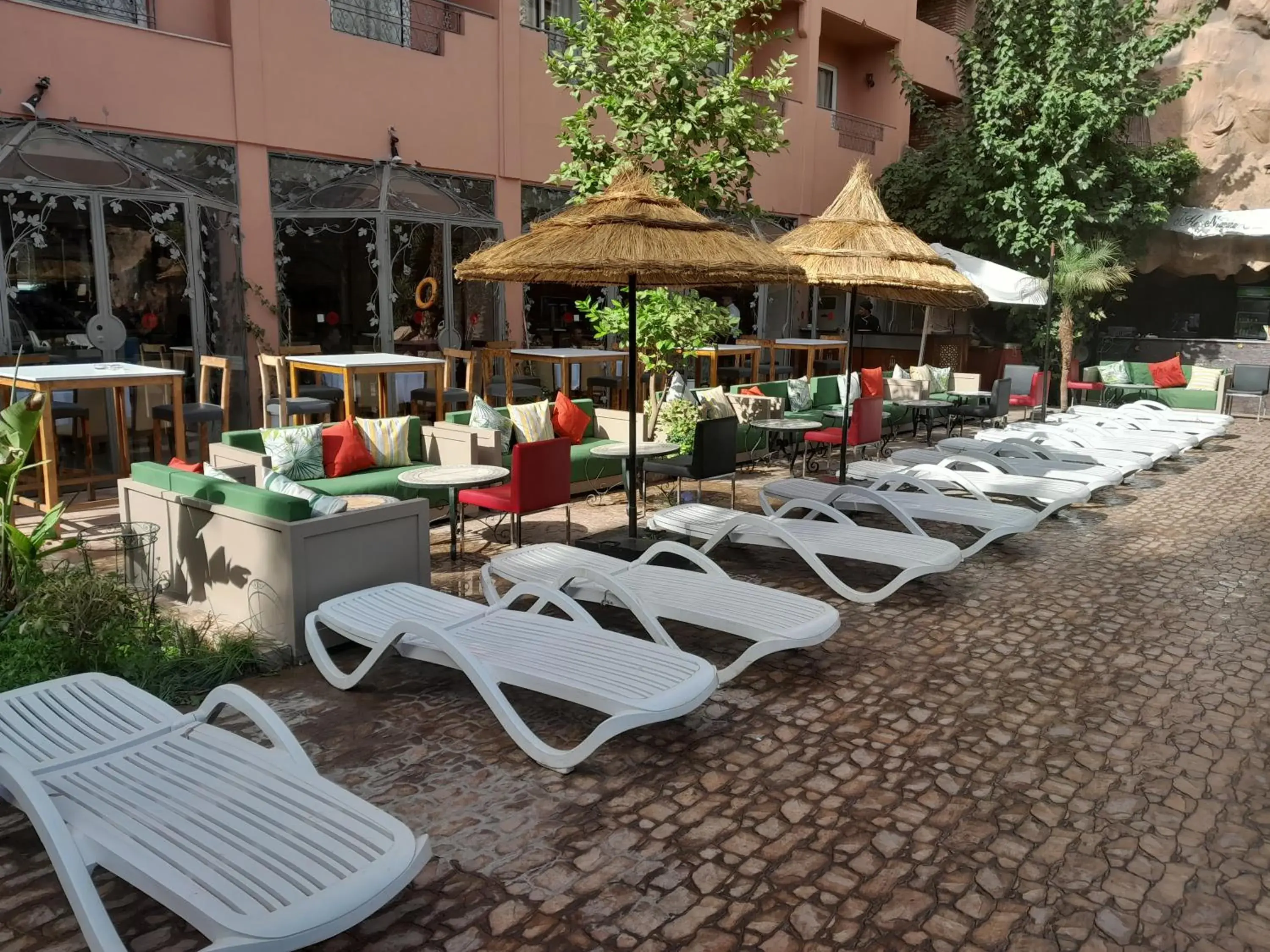 sunbed, Restaurant/Places to Eat in Hotel Imperial Holiday