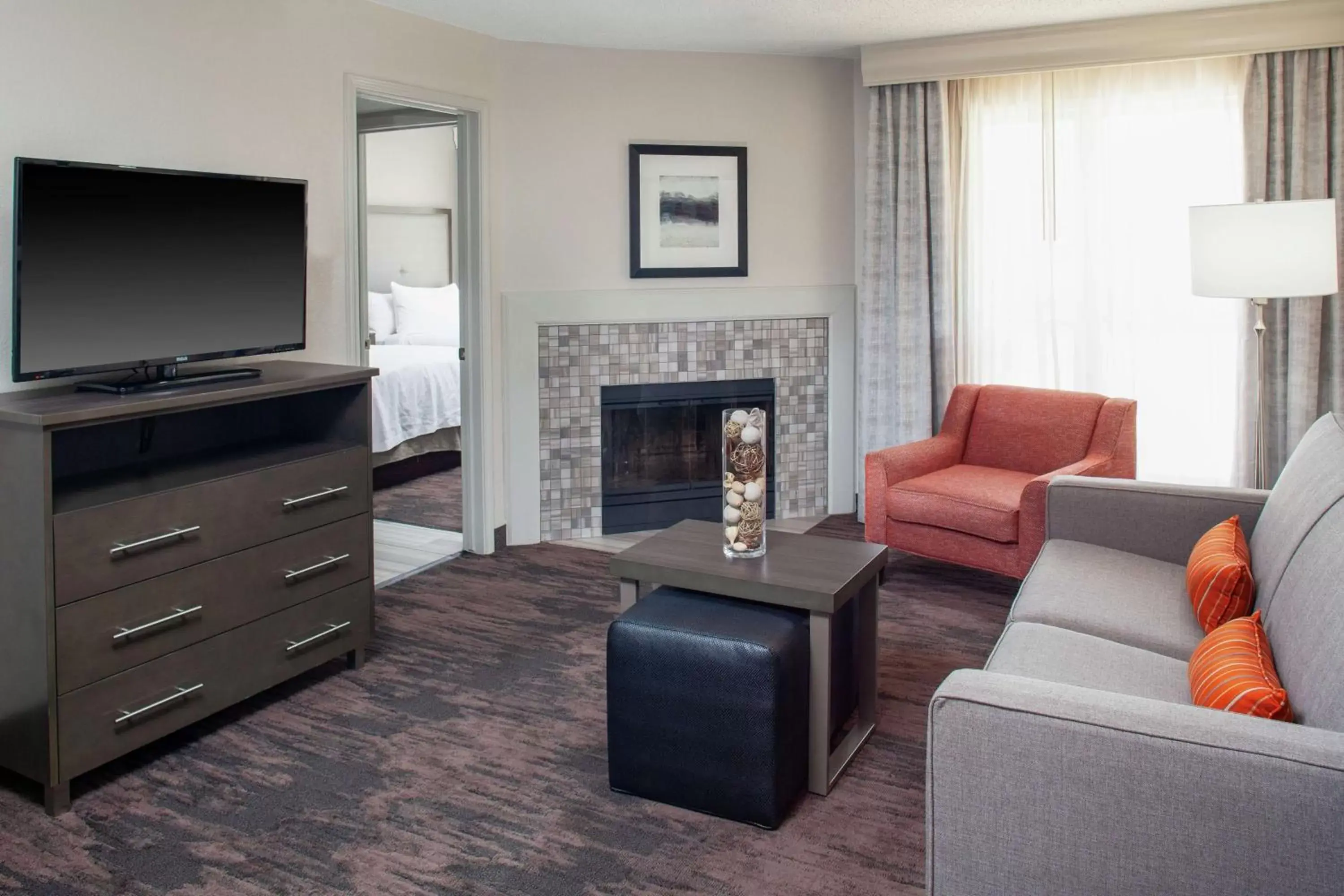 Bedroom, TV/Entertainment Center in Homewood Suites by Hilton Dallas-Irving-Las Colinas