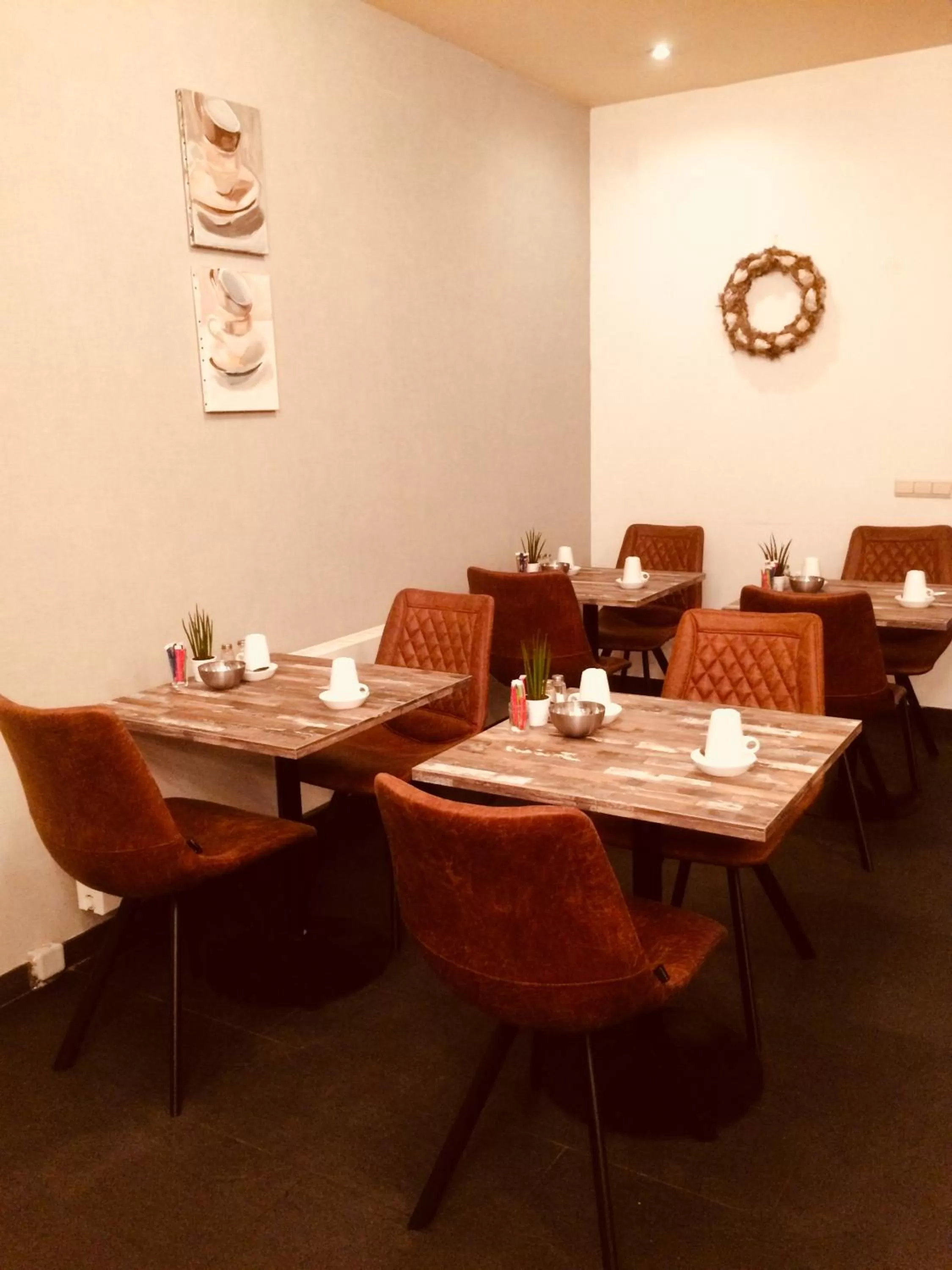 Restaurant/places to eat in Hotel José