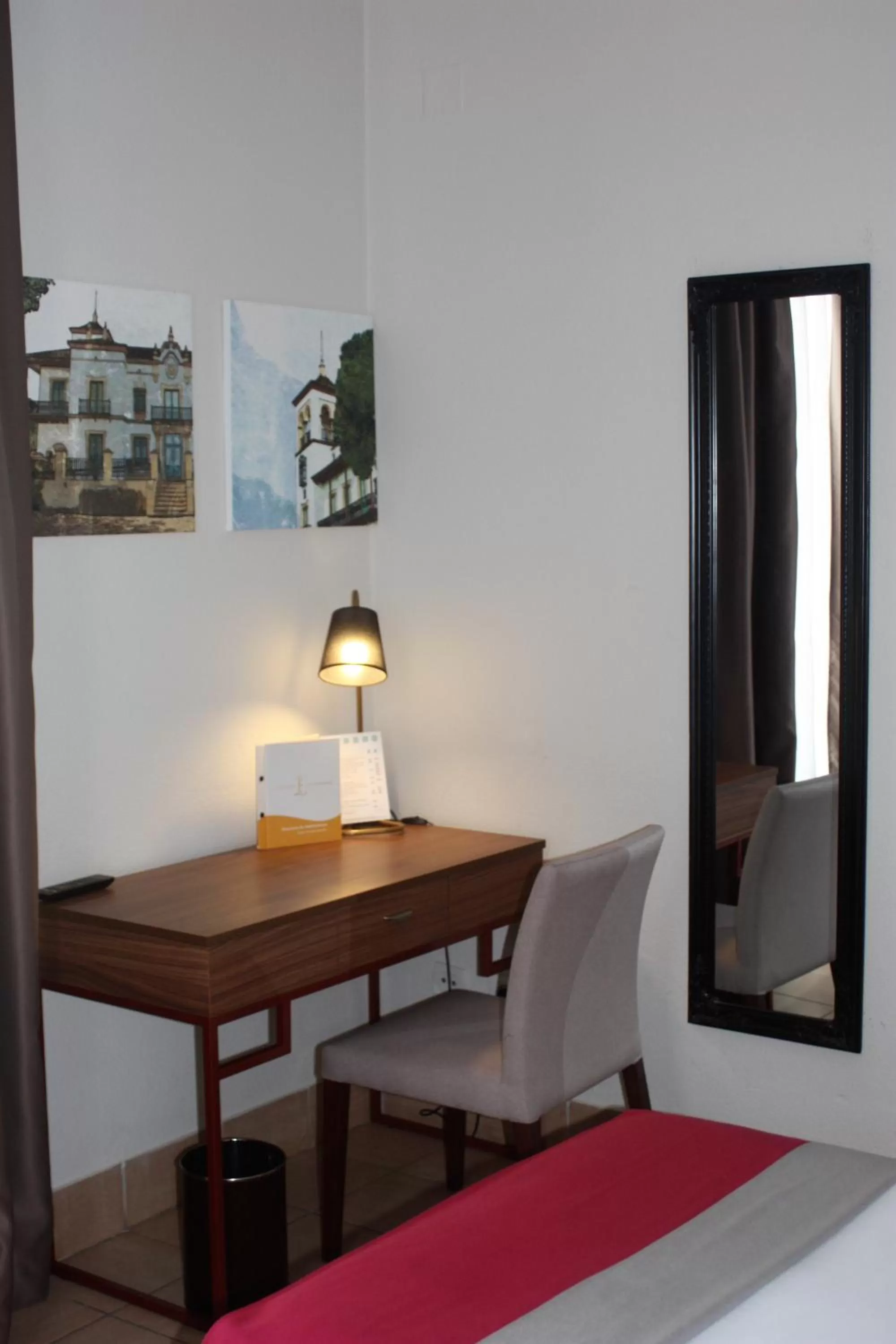 Bed in Hotel Oromana