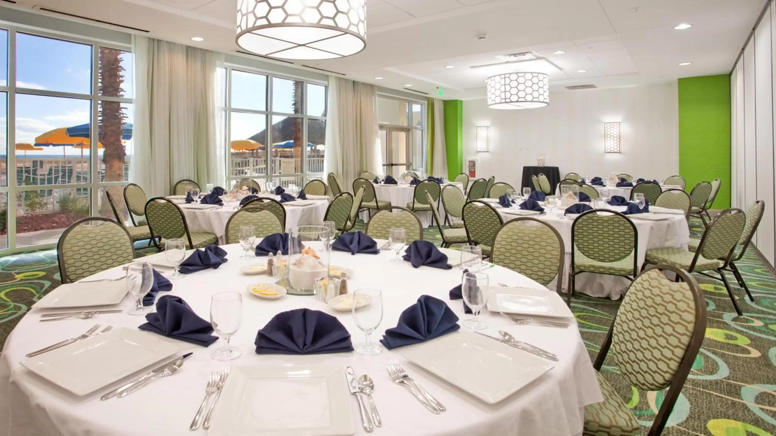 Spa and wellness centre/facilities, Restaurant/Places to Eat in Holiday Inn Resort Fort Walton Beach, an IHG Hotel