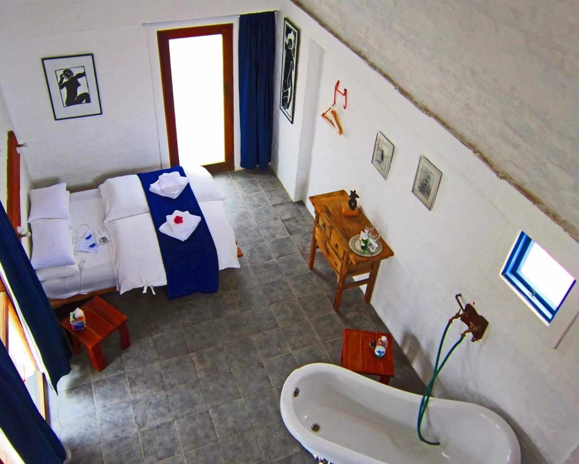 Alternative Space B & B