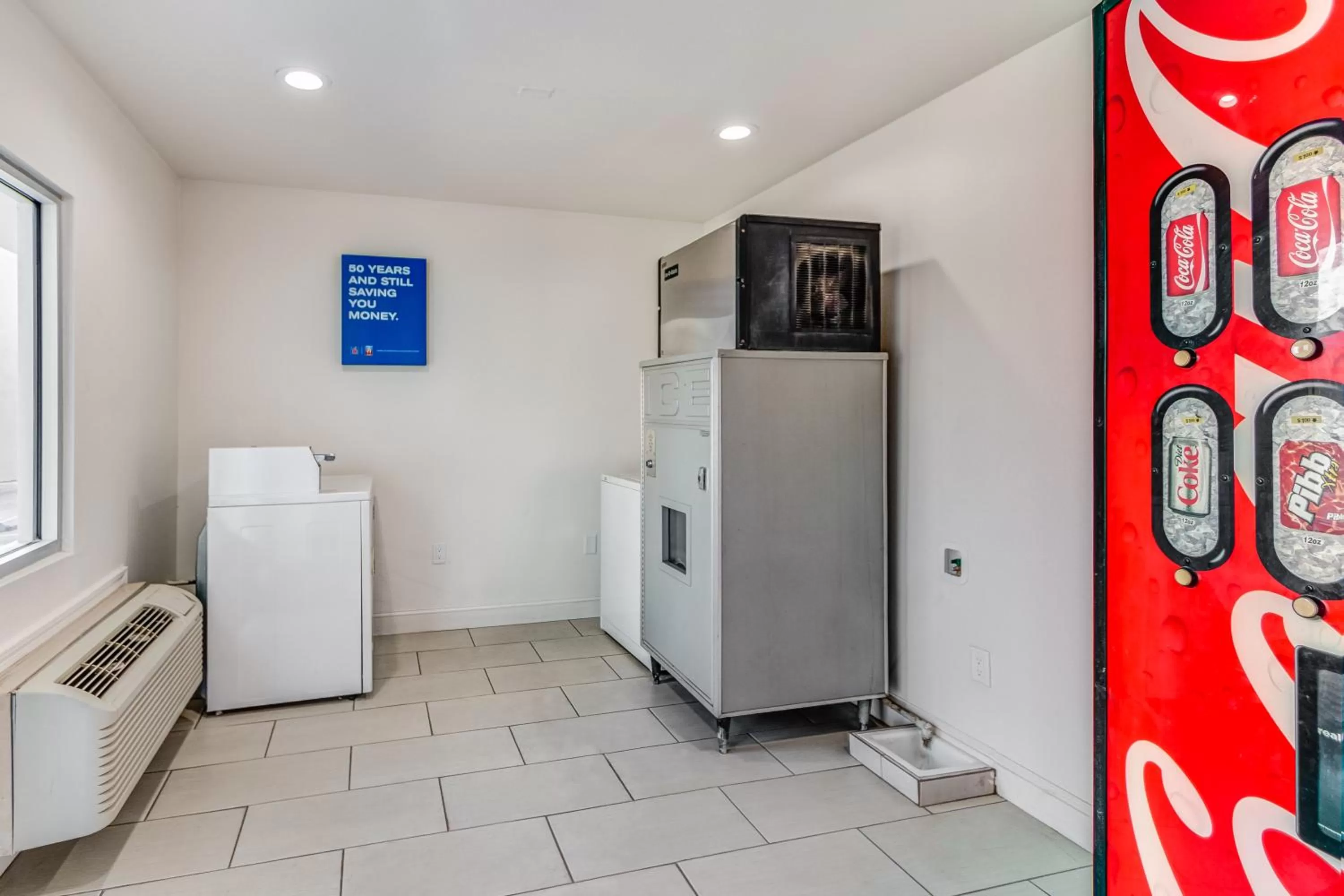 Decorative detail in Motel 6-Visalia, CA