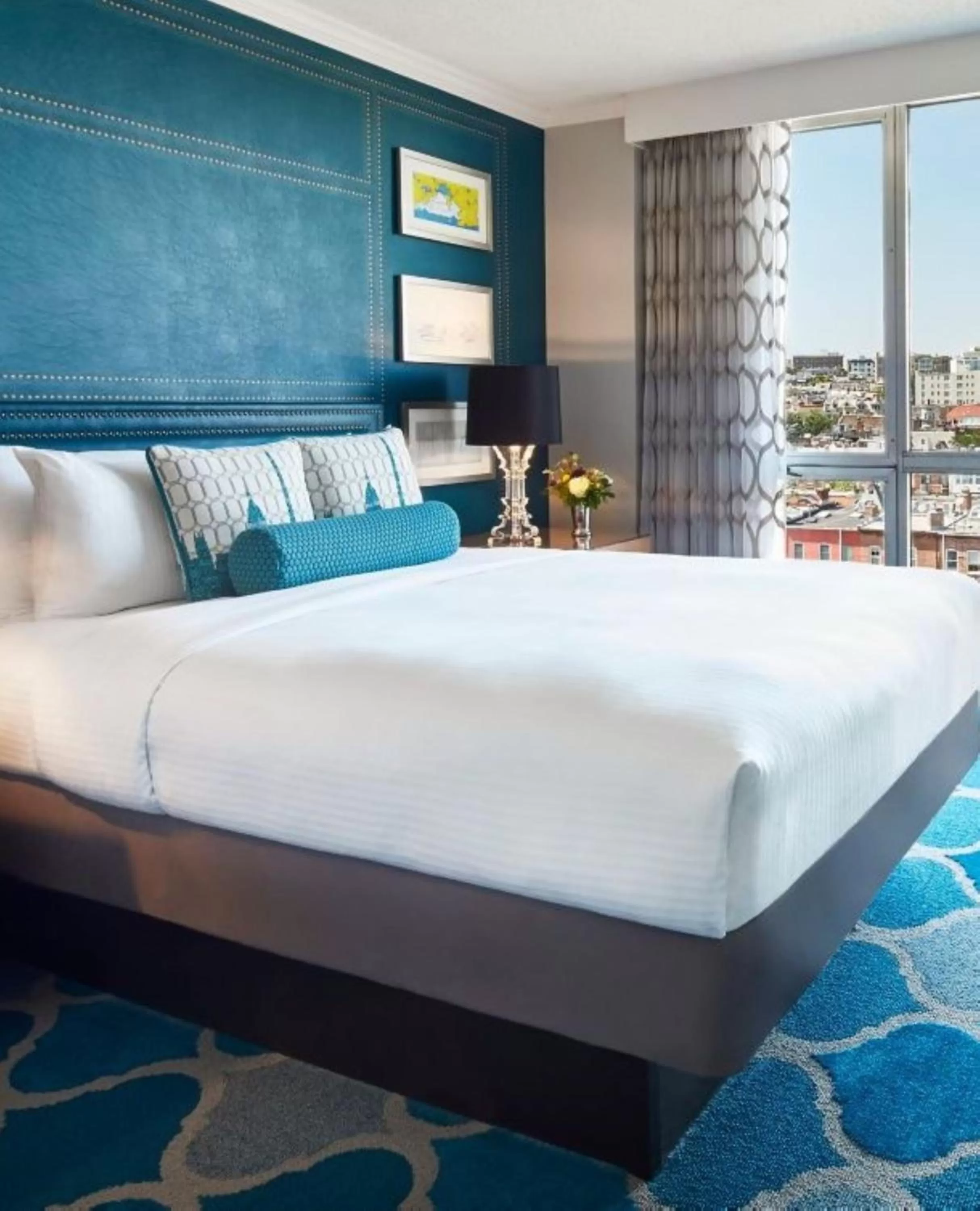 Bed in The Ven at Embassy Row, Washington, D.C., a Tribute Portfolio Hotel