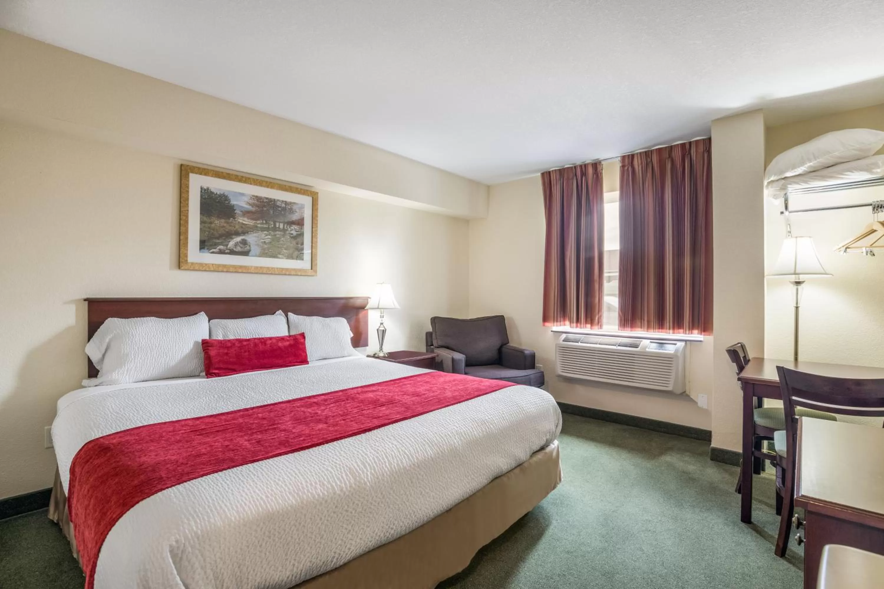 Bed in Knights Inn Orillia