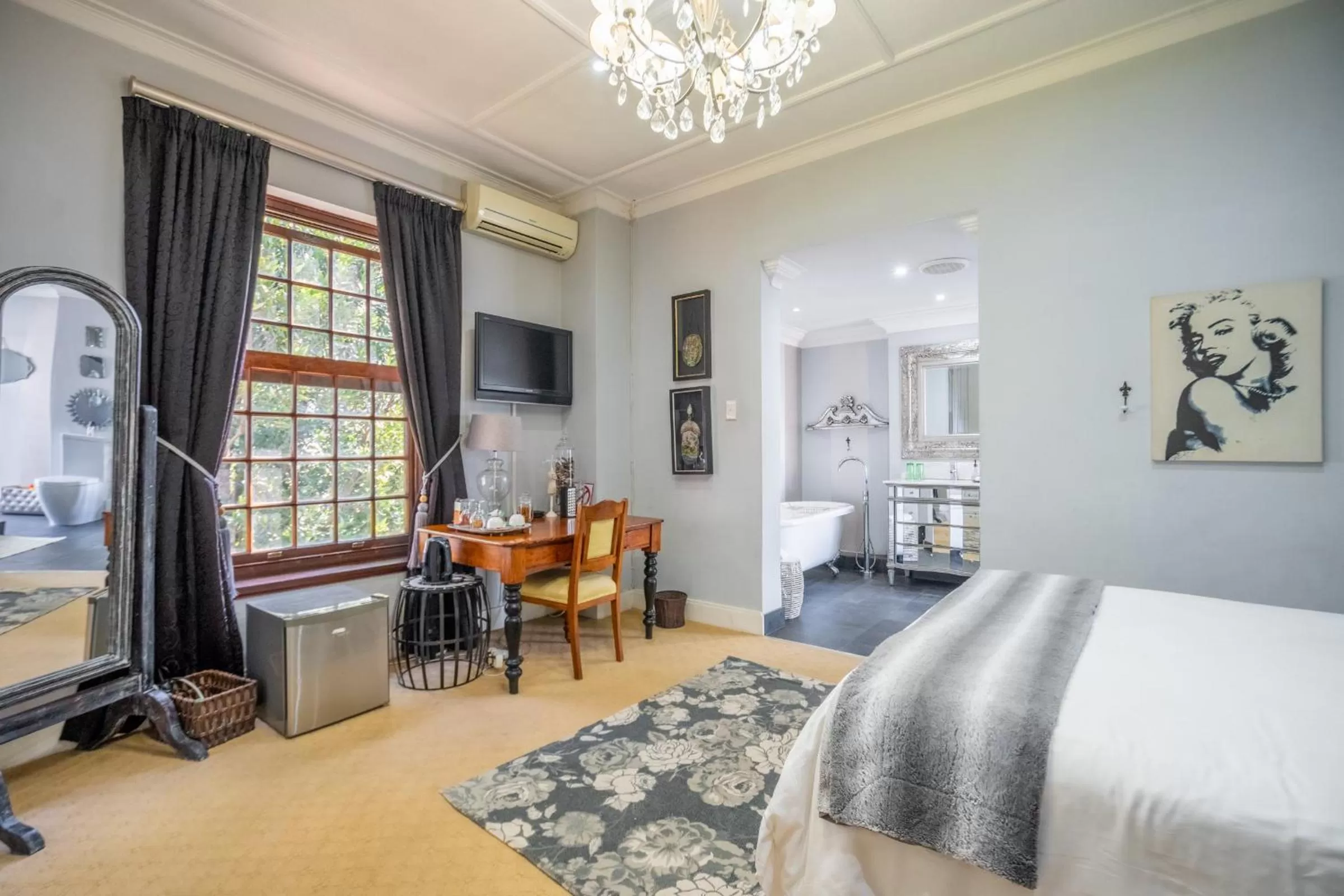 Bed in Holland House B&B