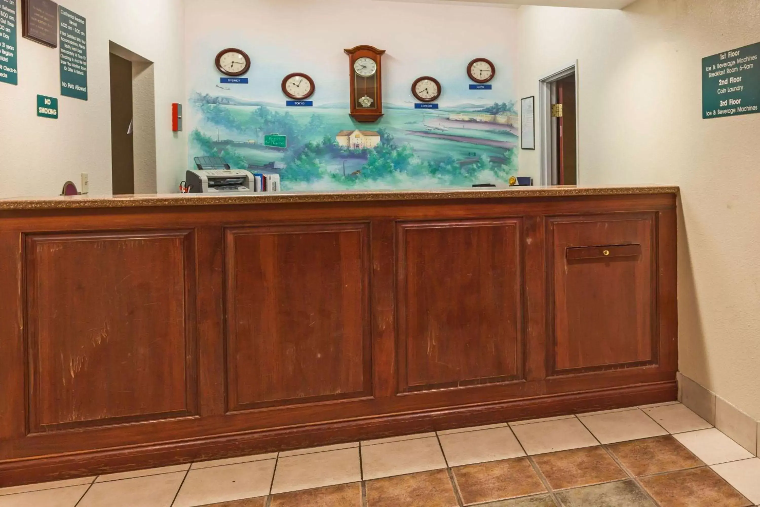 Lobby or reception, Lobby/Reception in Howard Johnson by Wyndham Airport