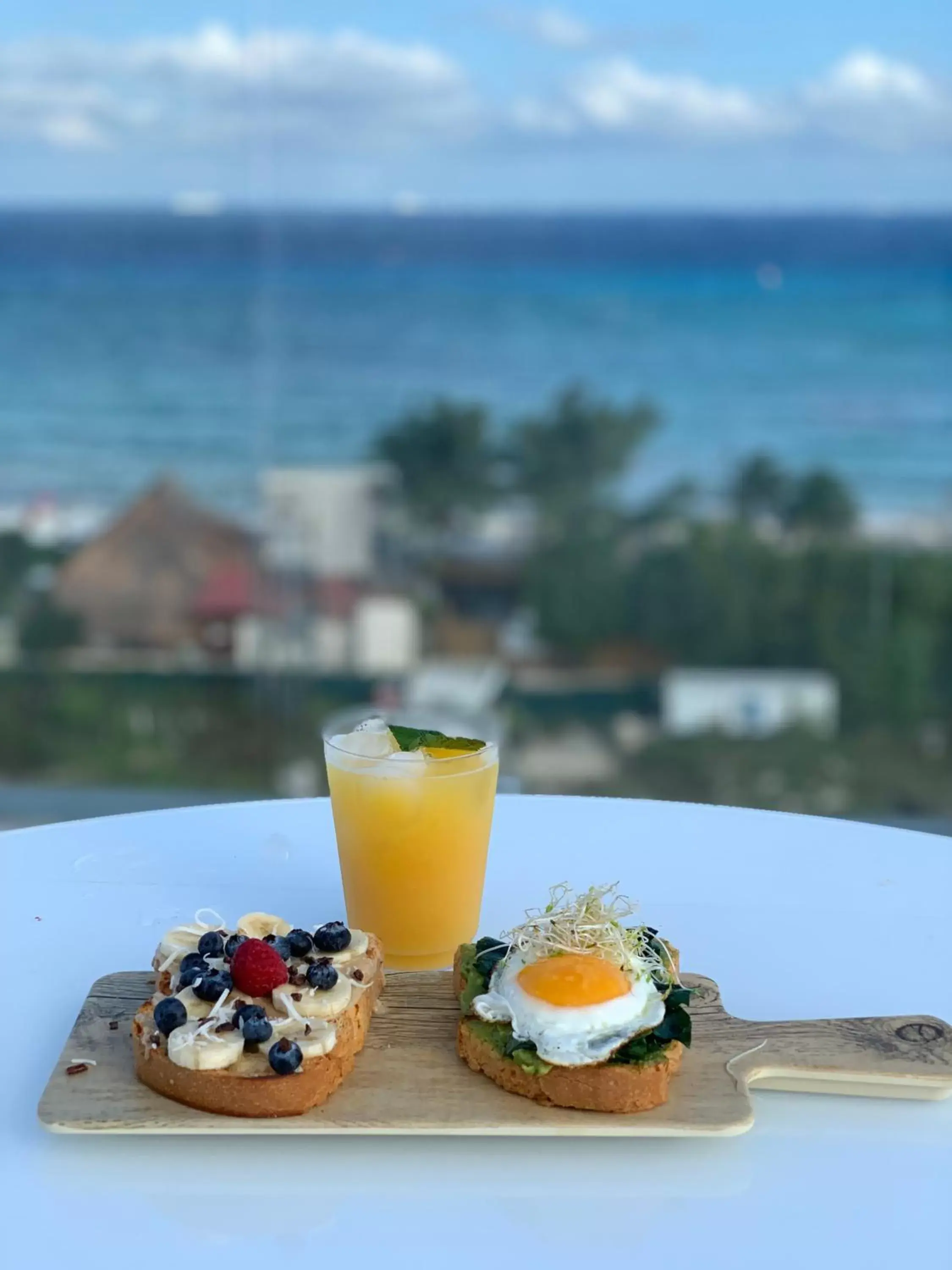 Breakfast in Singular Dream Beach Residences