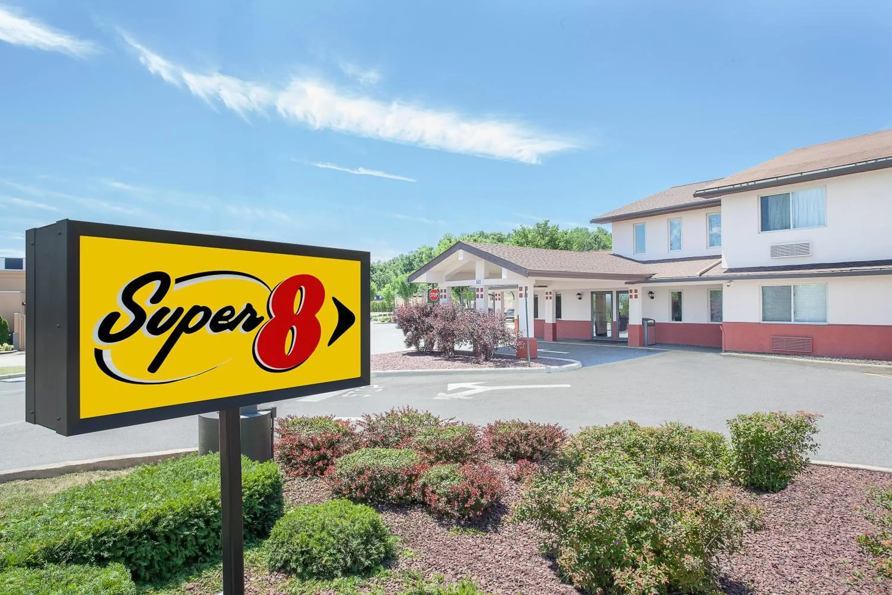 Facade/entrance, Property Building in Super 8 by Wyndham Middletown