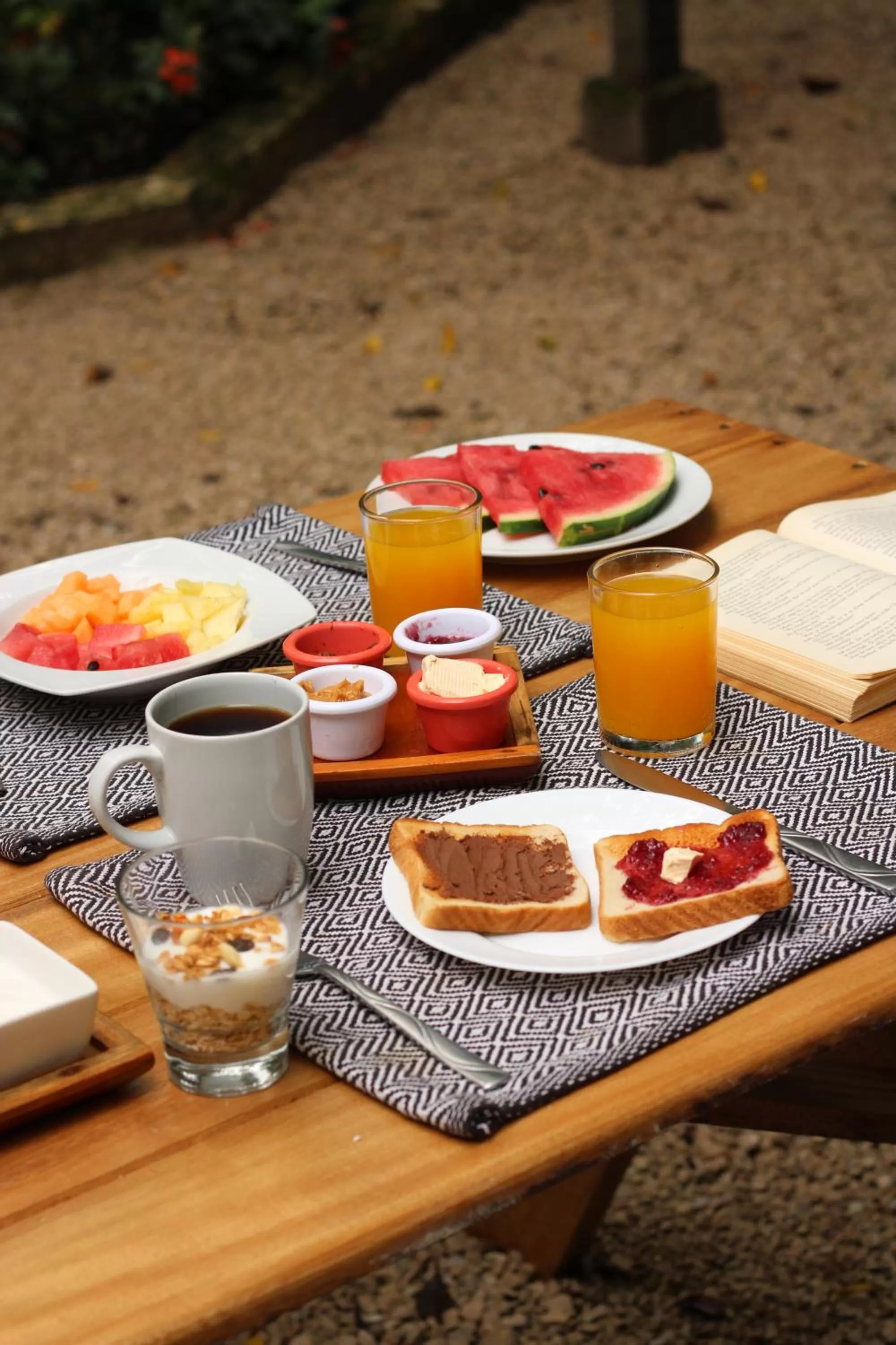 Continental breakfast in Piedra de Agua Palenque