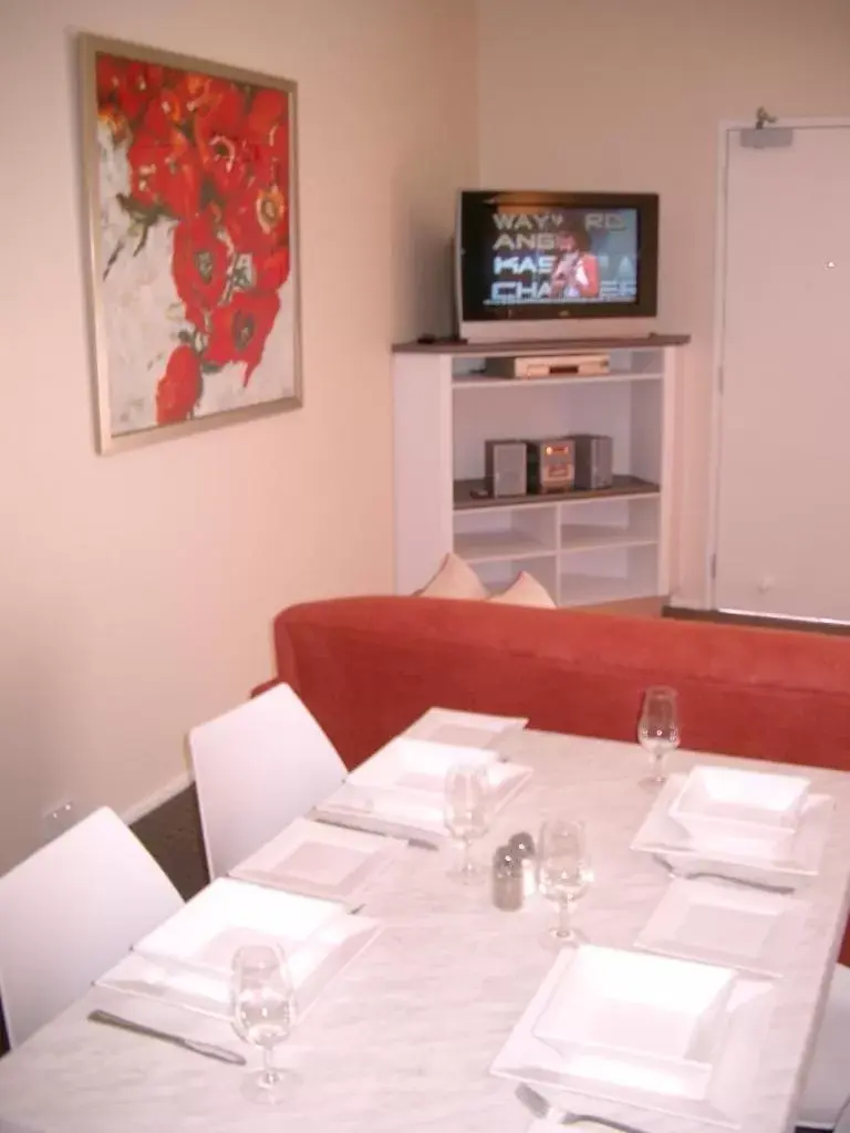 Restaurant/Places to Eat in McLaren Vale Motel & Apartments