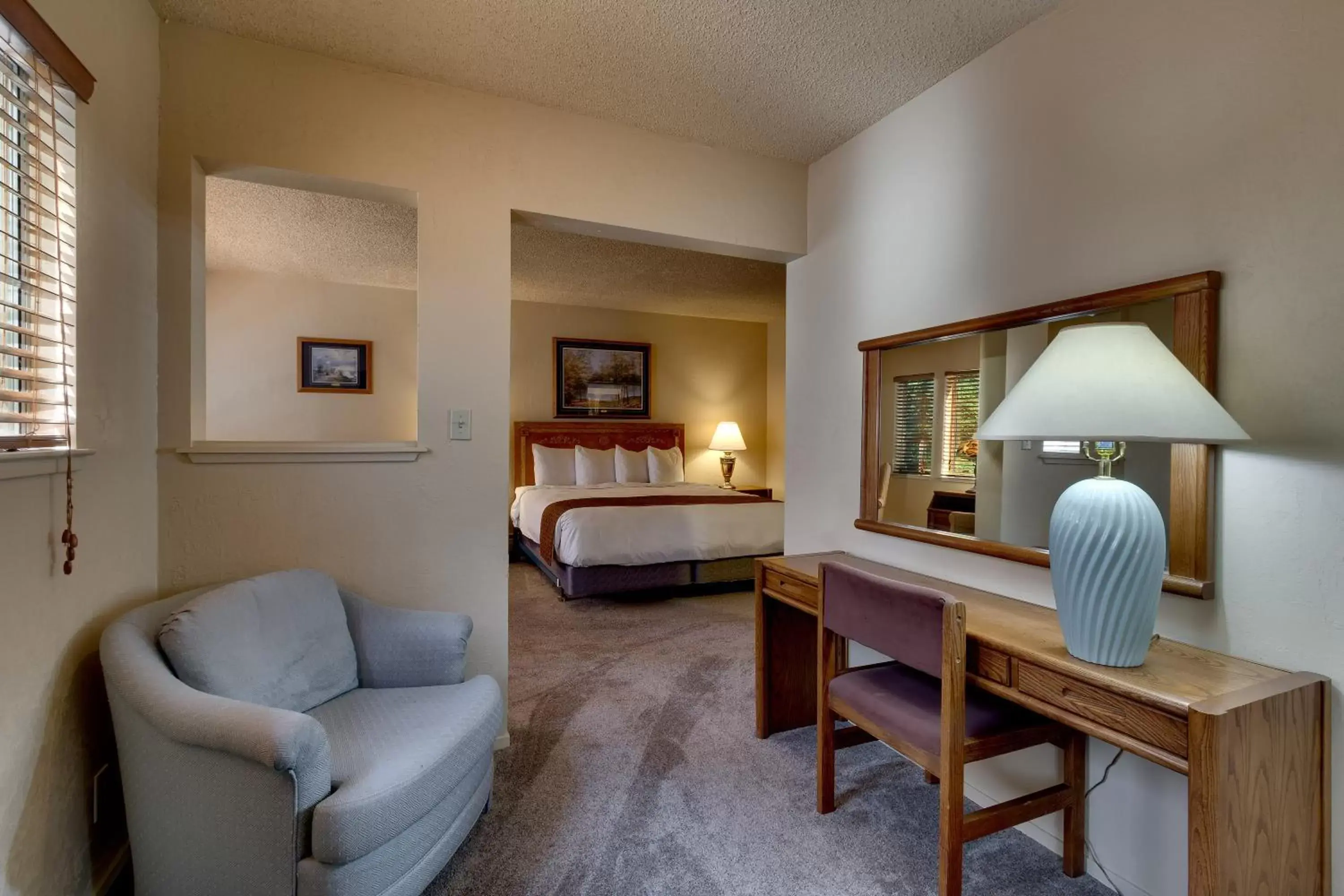 Bed, Seating Area in Heavenly Valley Townhouses