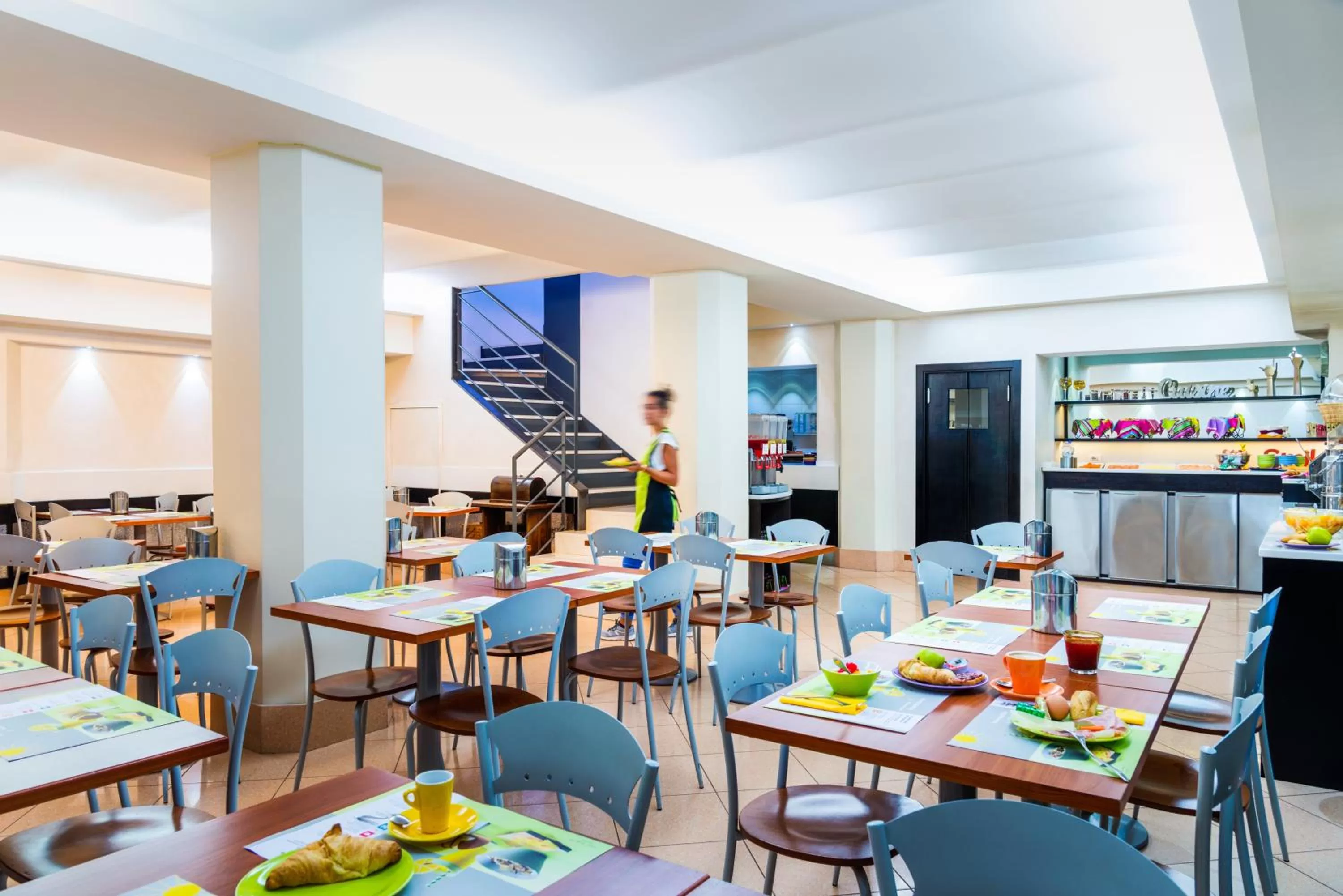 Restaurant/places to eat in Ibis Styles Milano Centro