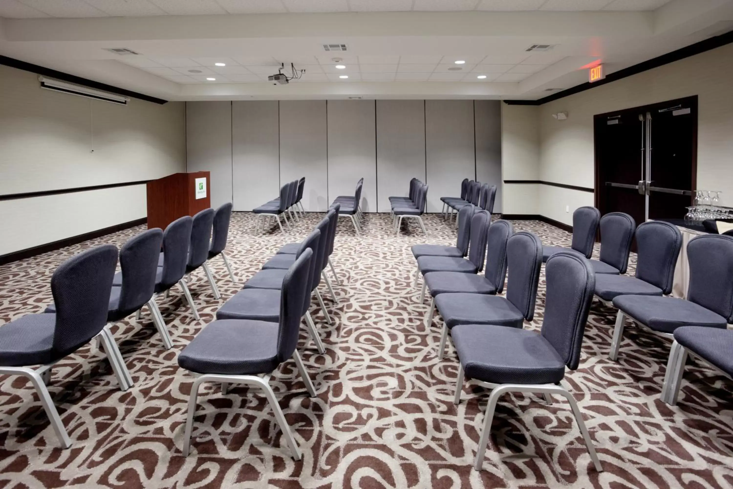 Meeting/conference room in Holiday Inn San Antonio North Stone Oak Area, an IHG Hotel