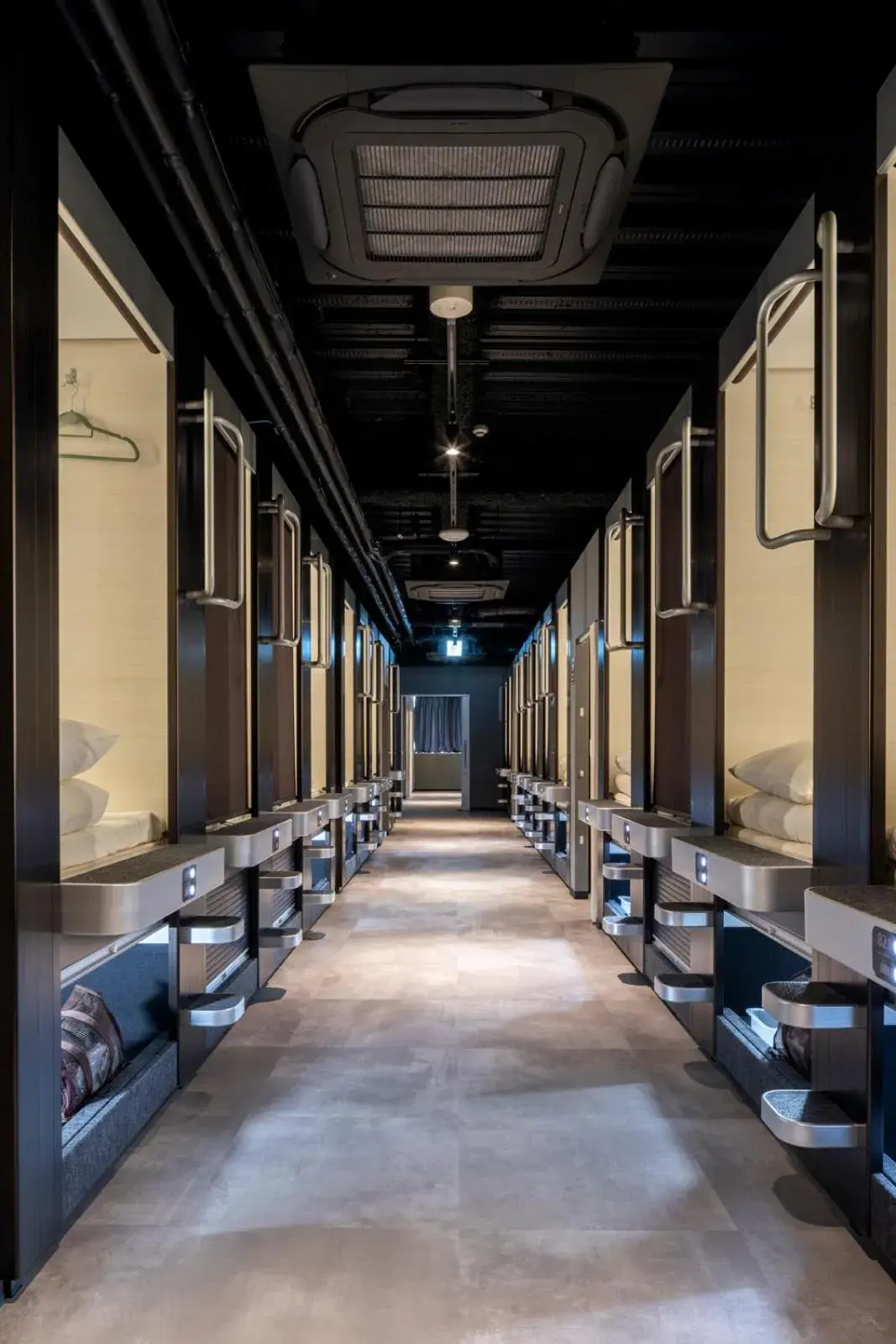 Capsule Hotel CUBE Hiroshima