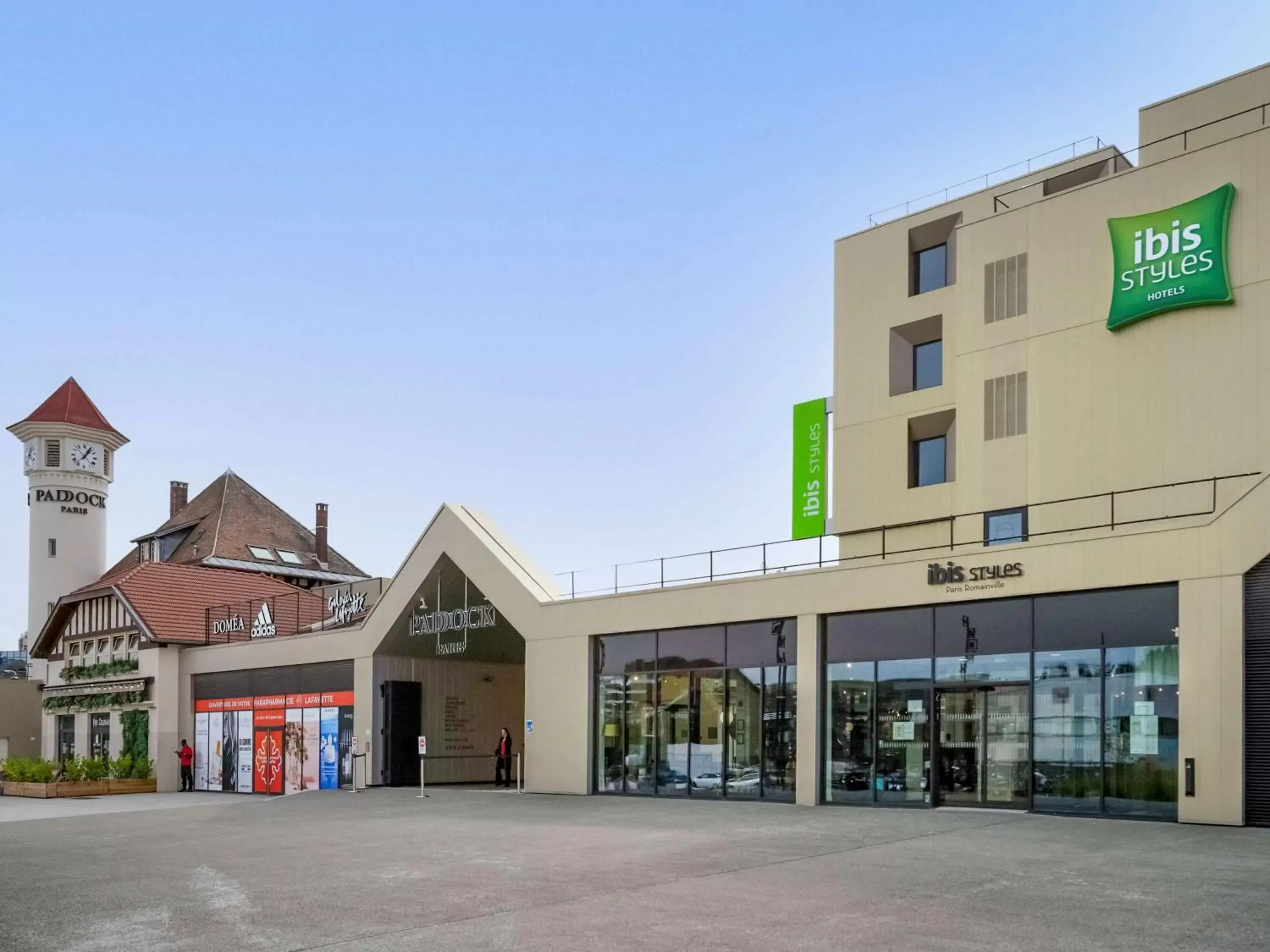 Property Building in ibis Styles Paris Romainville