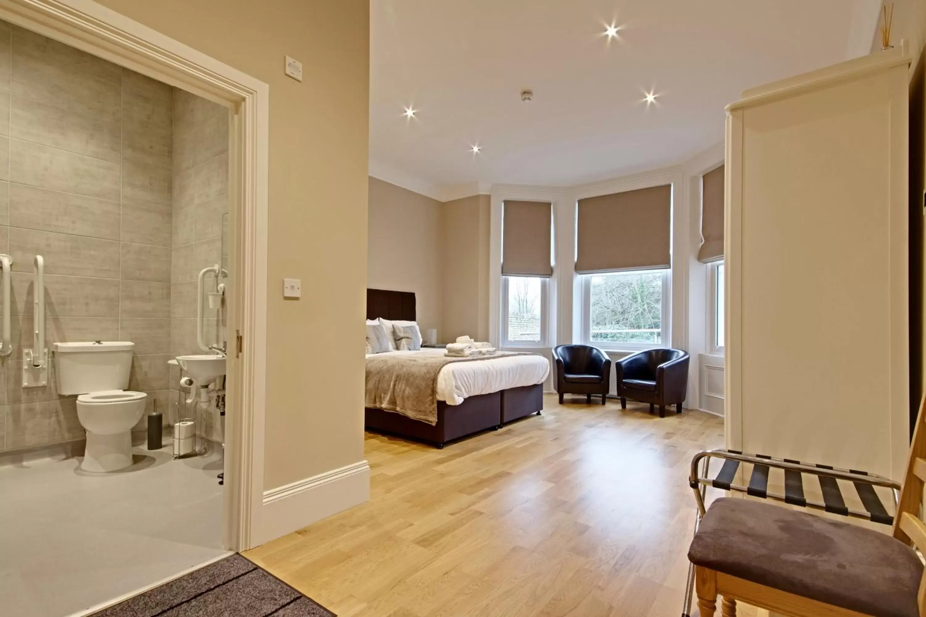 Superior Triple Room in Highfield Bed & Breakfast