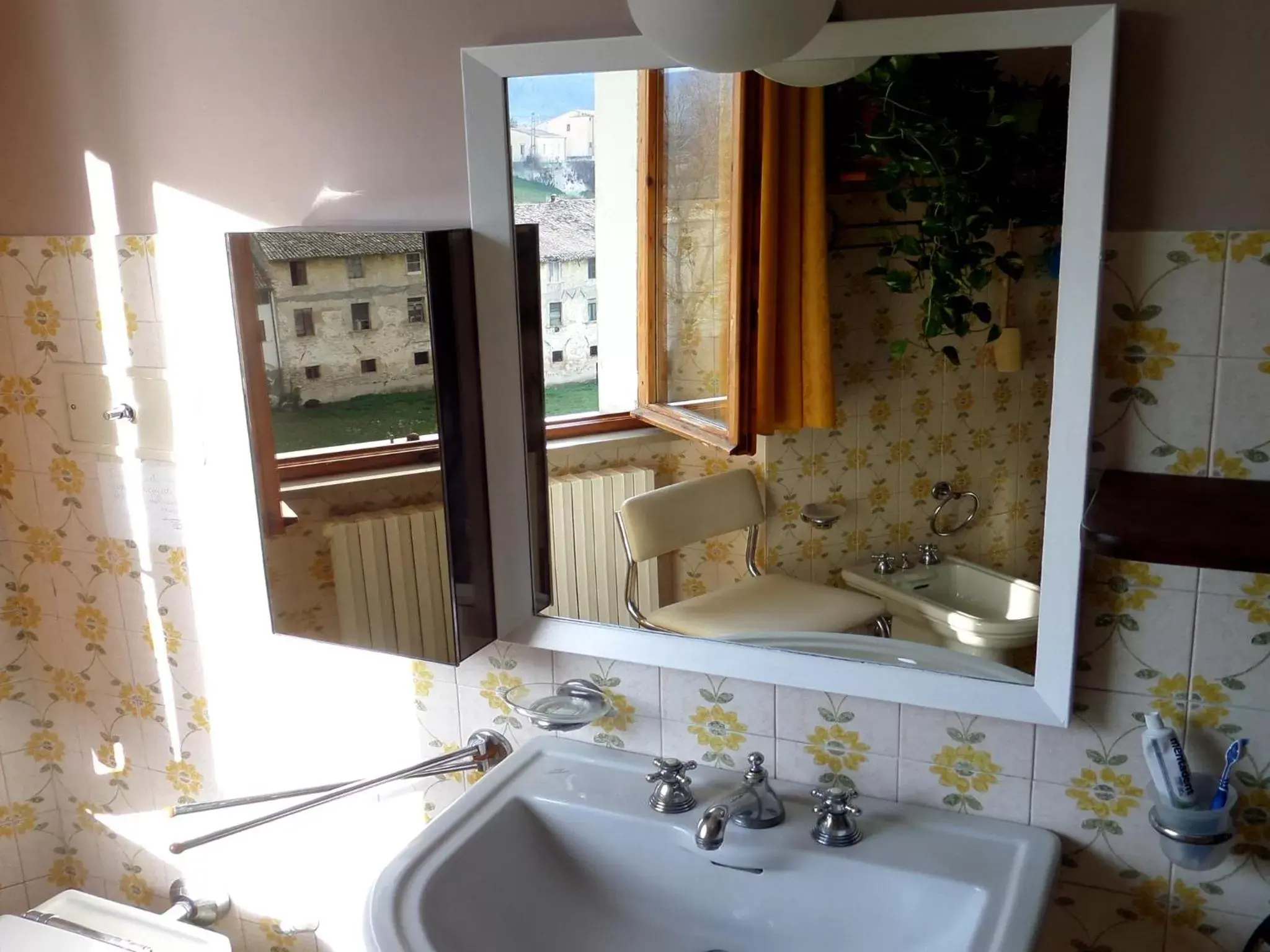 Toilet, Bathroom in La Finestra sul Fiume