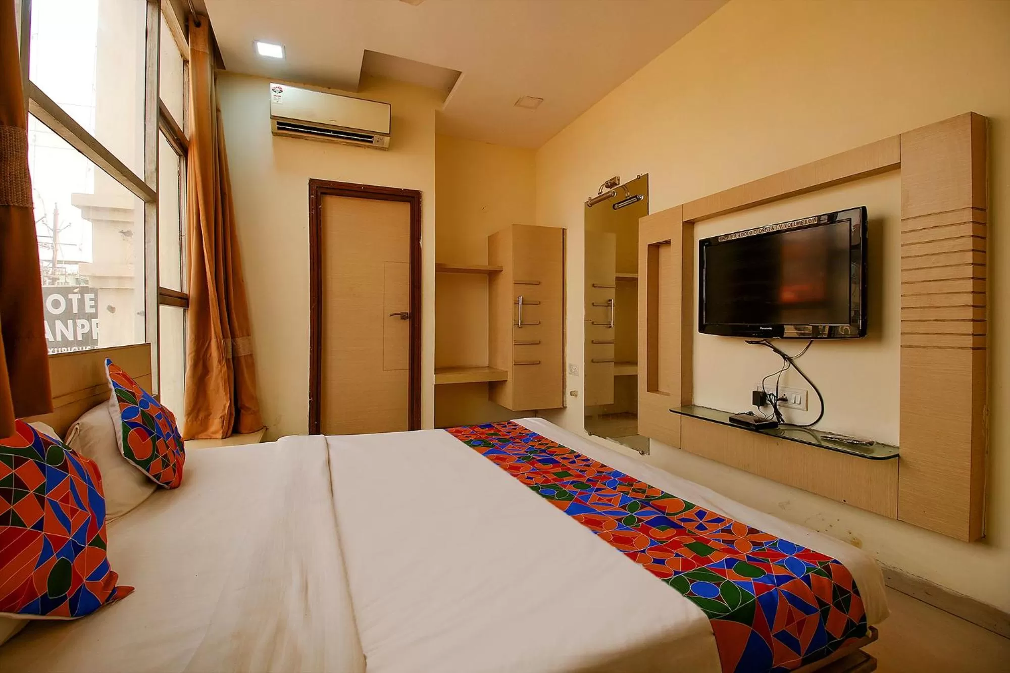 TV and multimedia in FabExpress Maanpreet