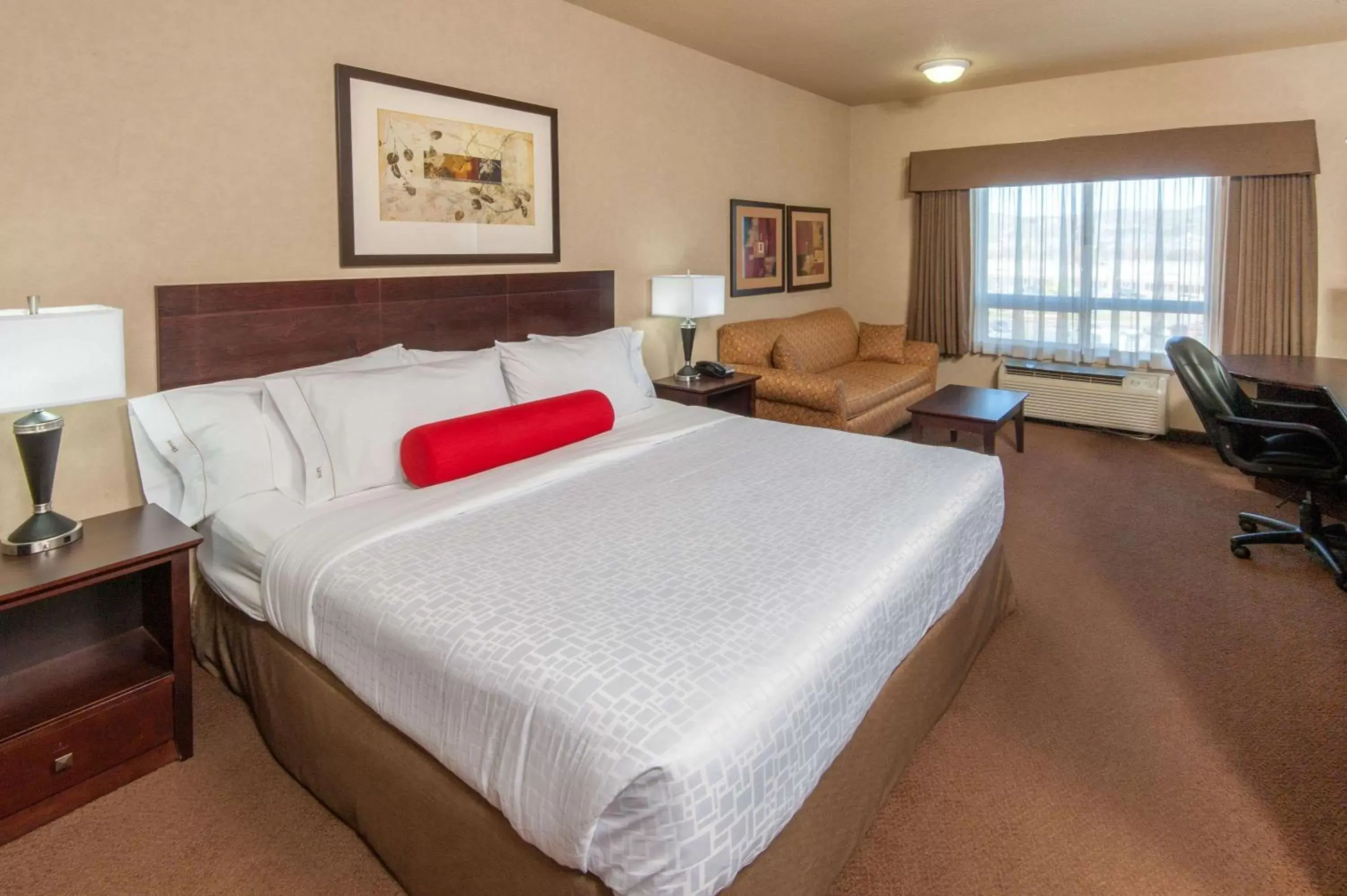 Photo of the whole room, Bed in Ramada by Wyndham Drumheller Hotel & Suites