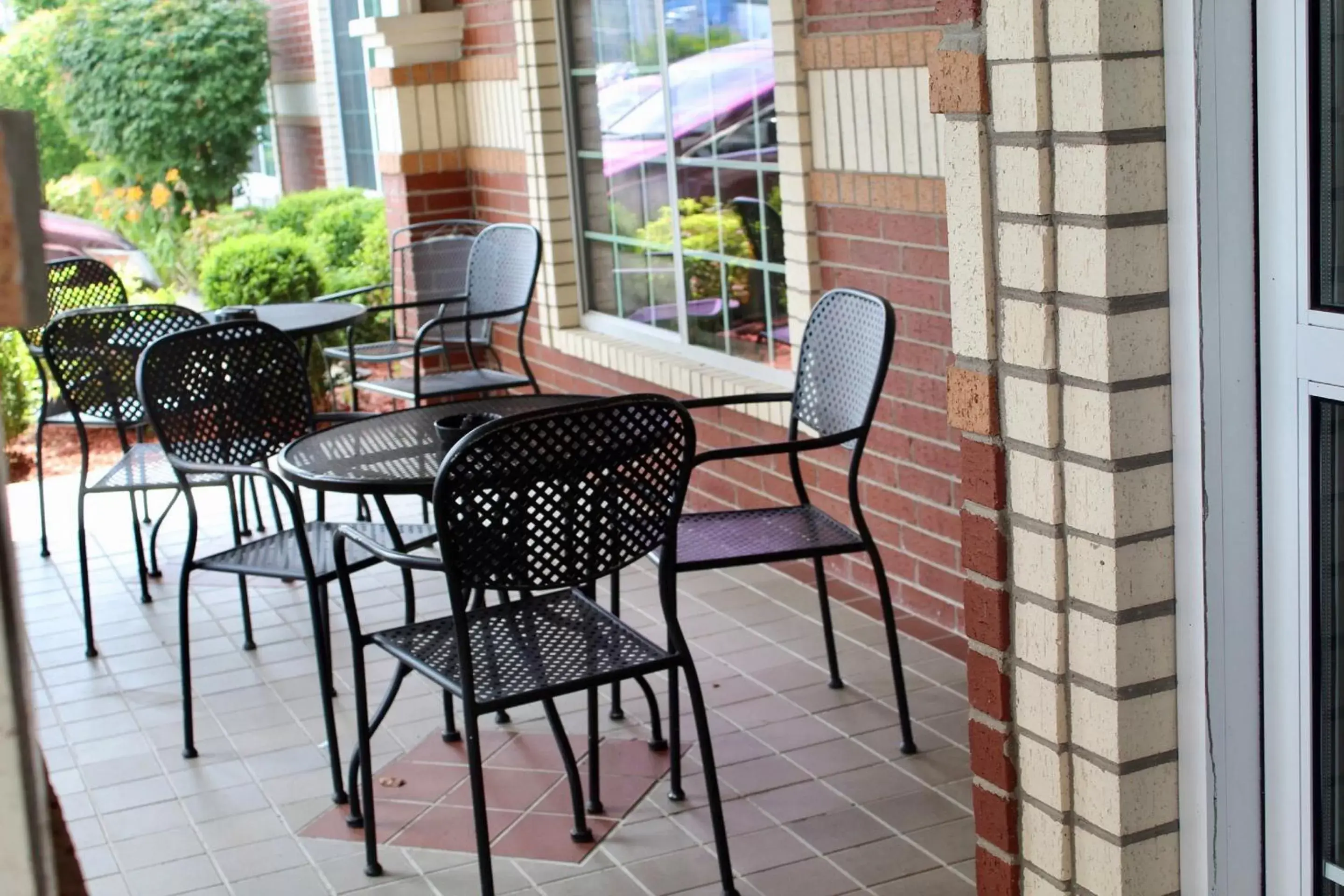 Balcony/Terrace in Country Inn & Suites by Radisson, Hot Springs, AR