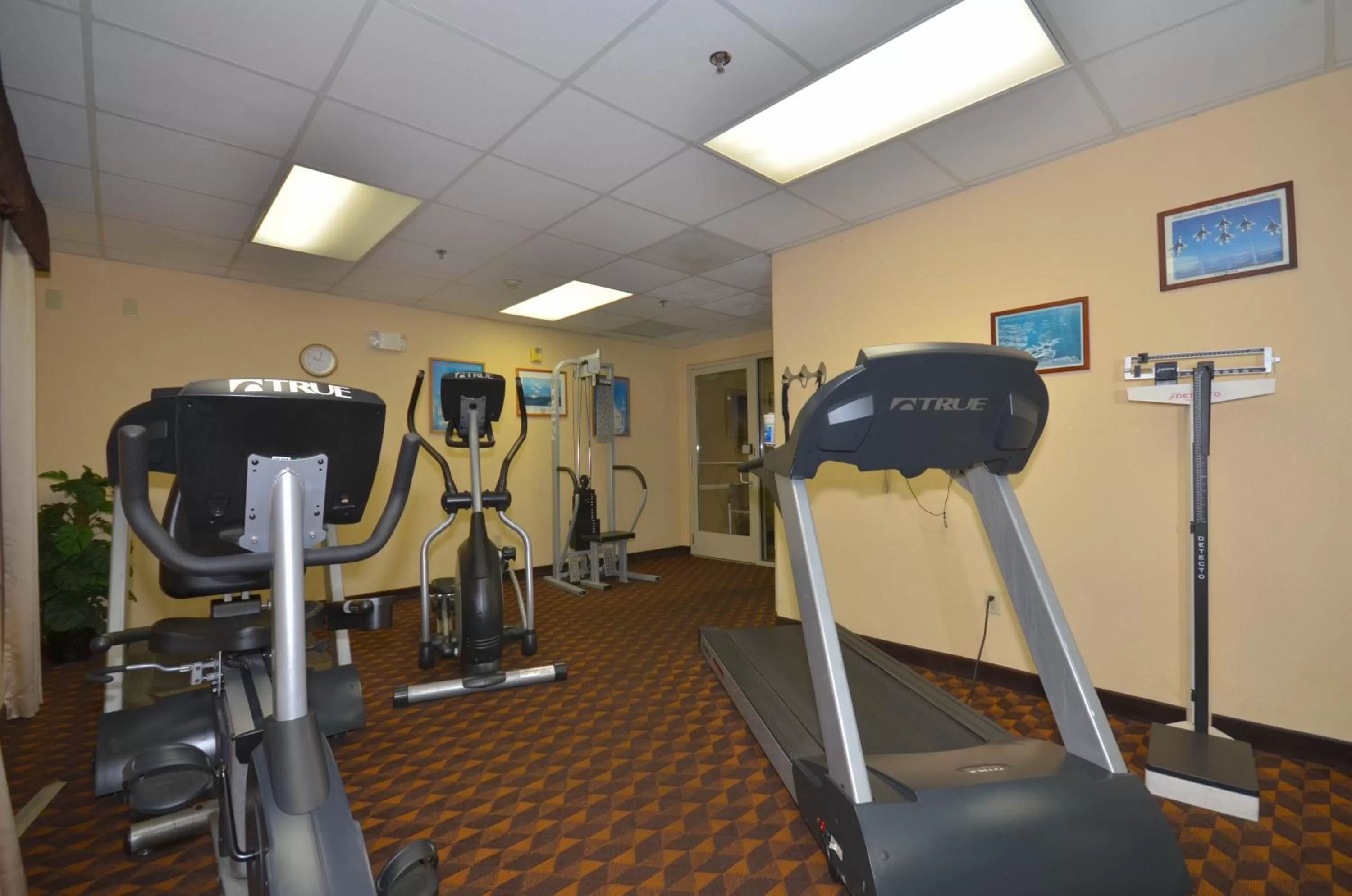 Fitness centre/facilities in Holiday Inn Express Las Vegas-Nellis by IHG