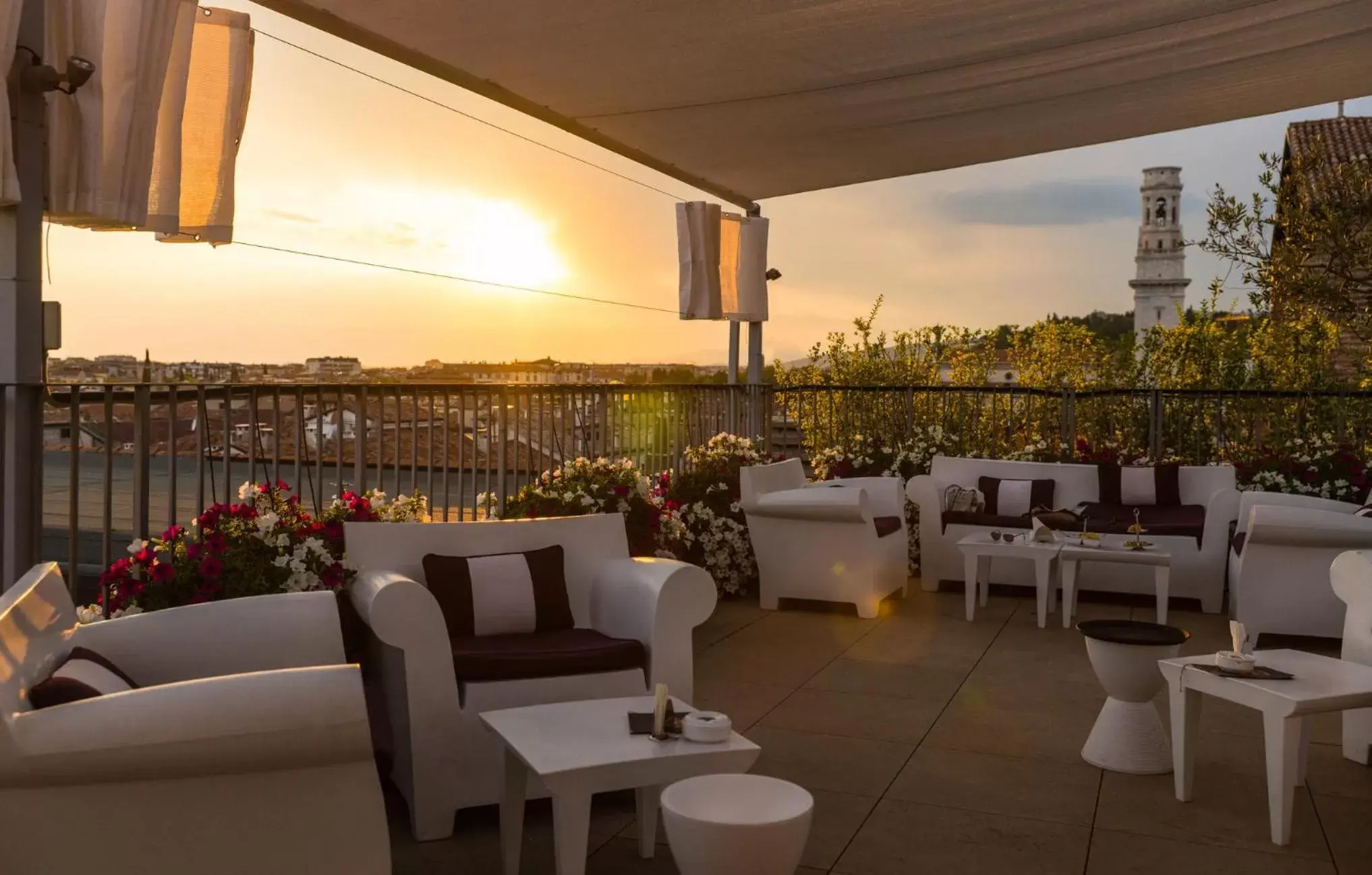 Restaurant/places to eat, Sunrise/Sunset in Due Torri Hotel