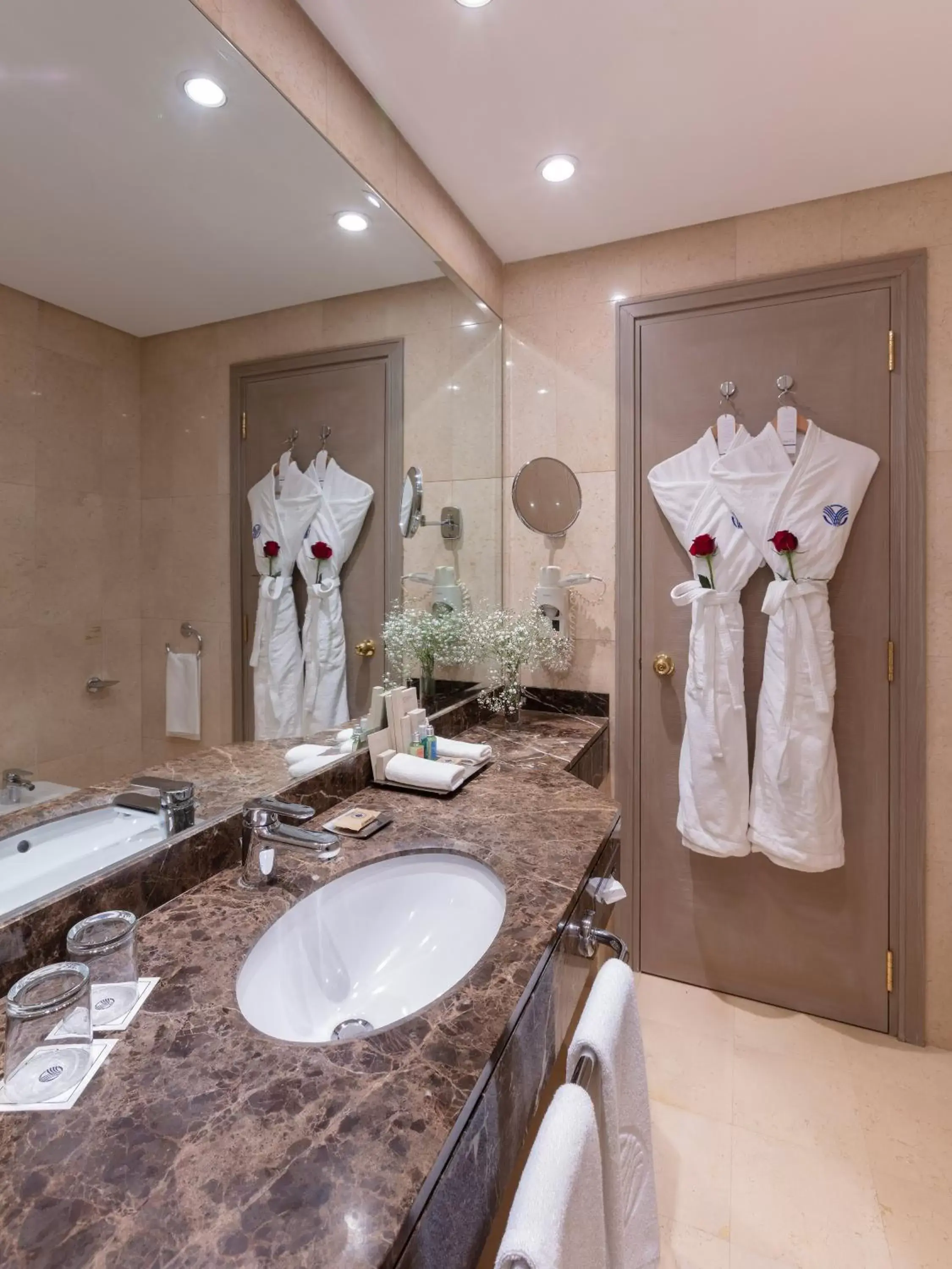 Bathroom in Gefinor Rotana – Beirut