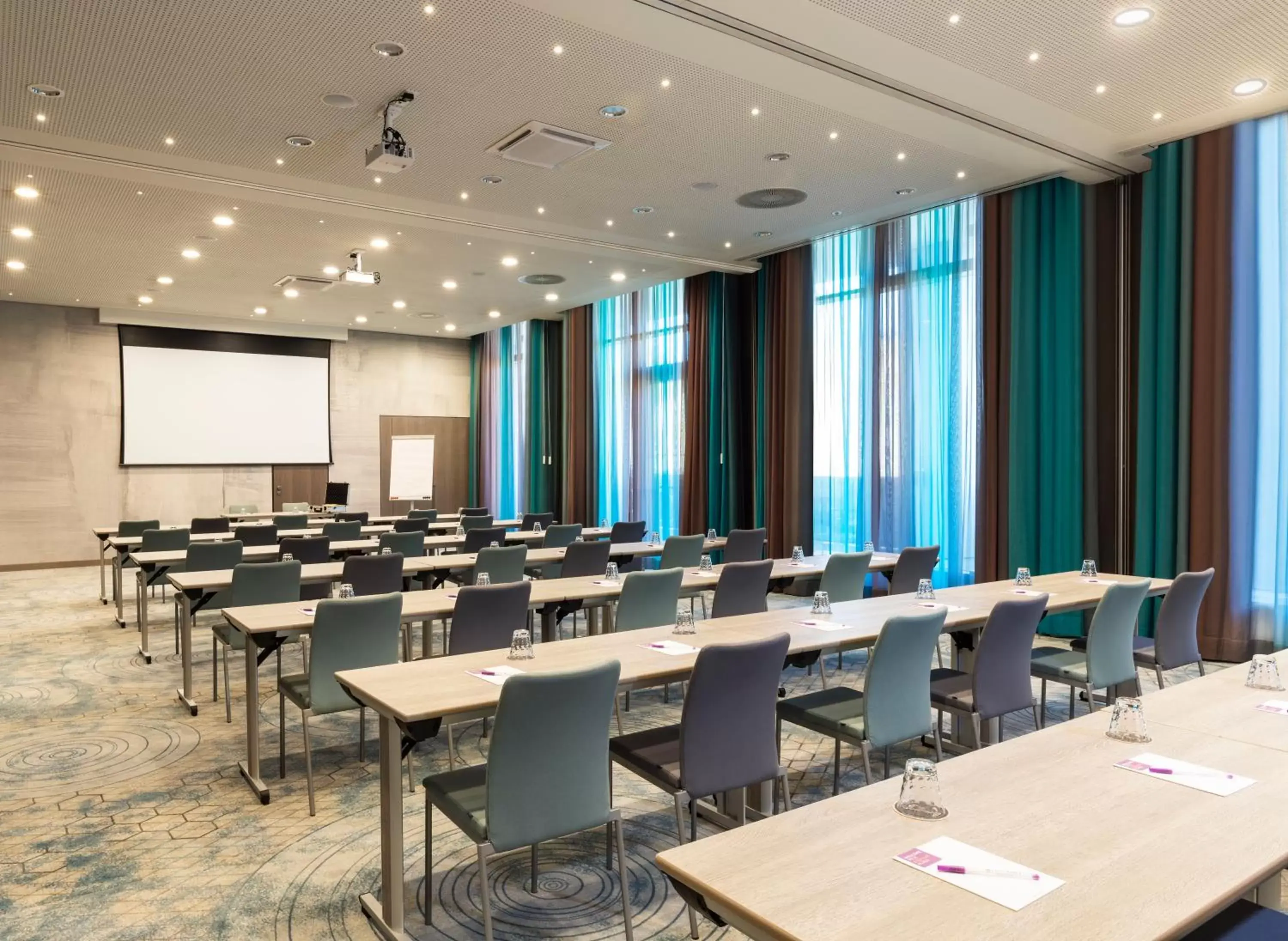 Meeting/conference room in Hyatt Place Toronto-Brampton