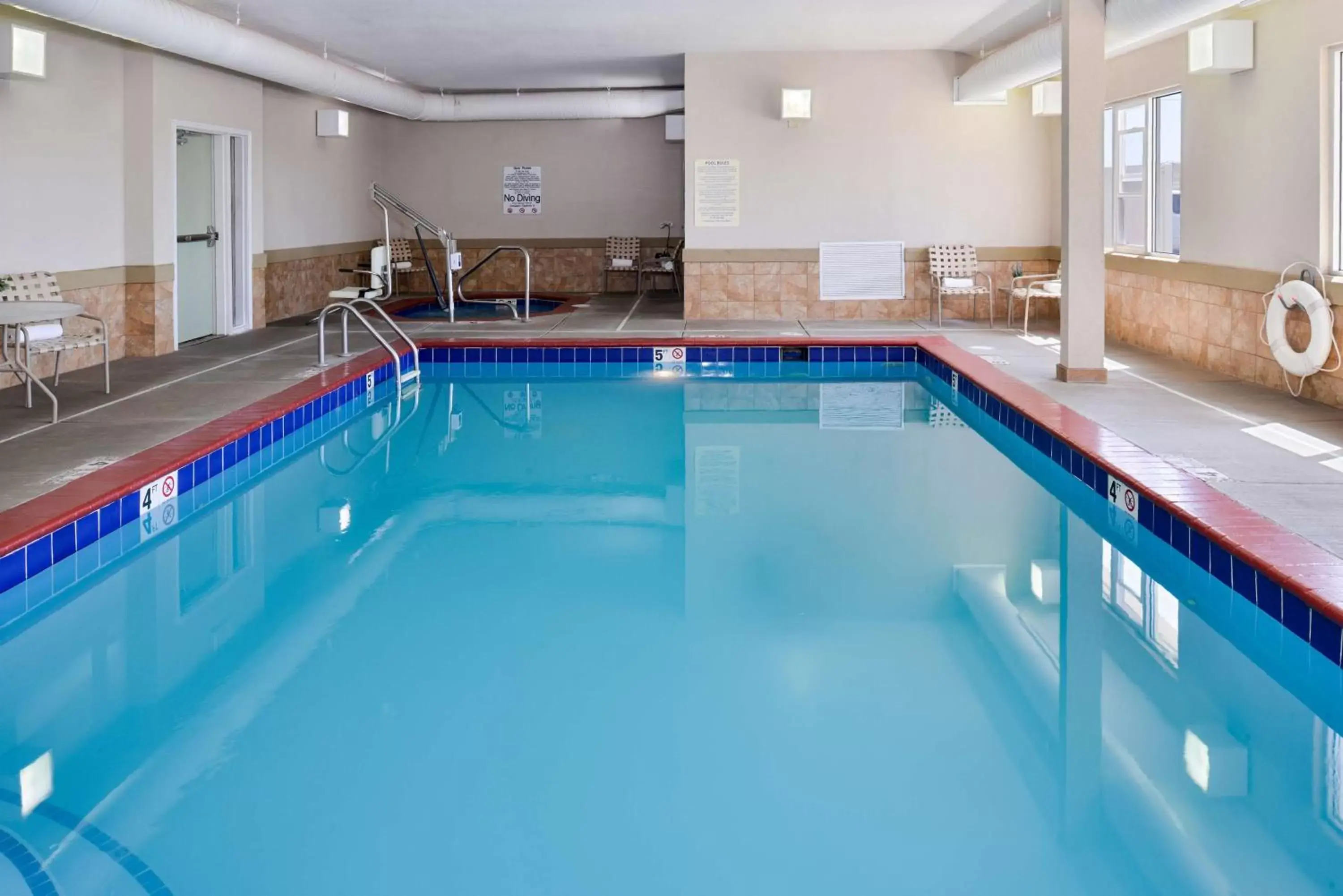 Pool view, Swimming Pool in Best Western Plus Frontier Inn