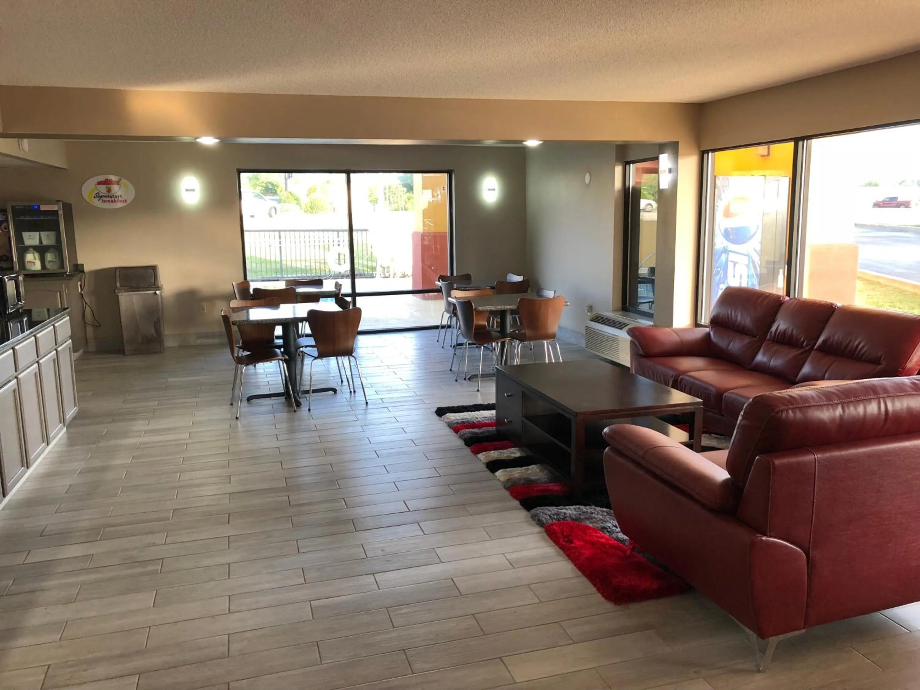 Lobby or reception in Super 8 by Wyndham Orangeburg Near I-26
