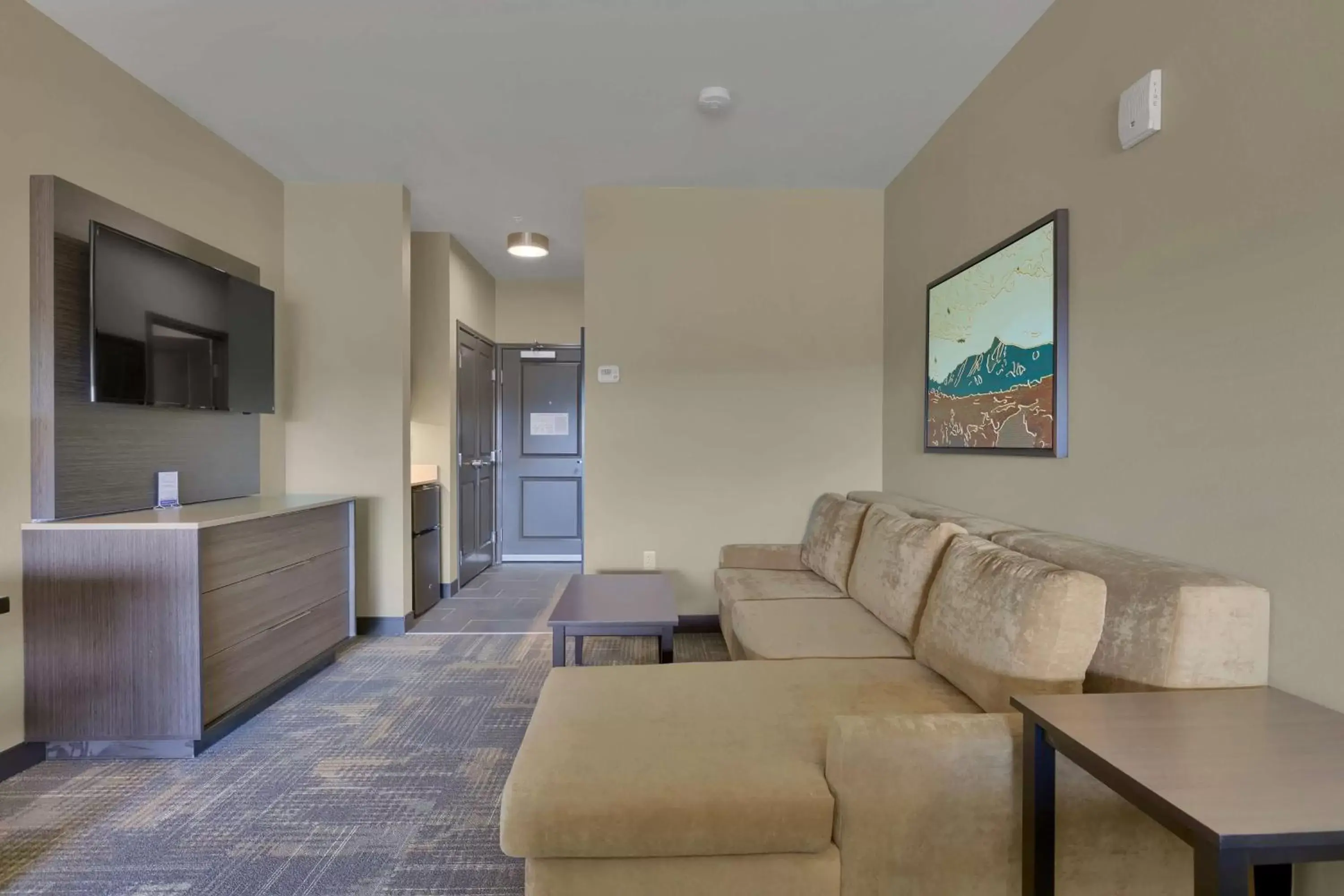 Photo of the whole room, Seating Area in Best Western Plus Executive Residency Fillmore Inn