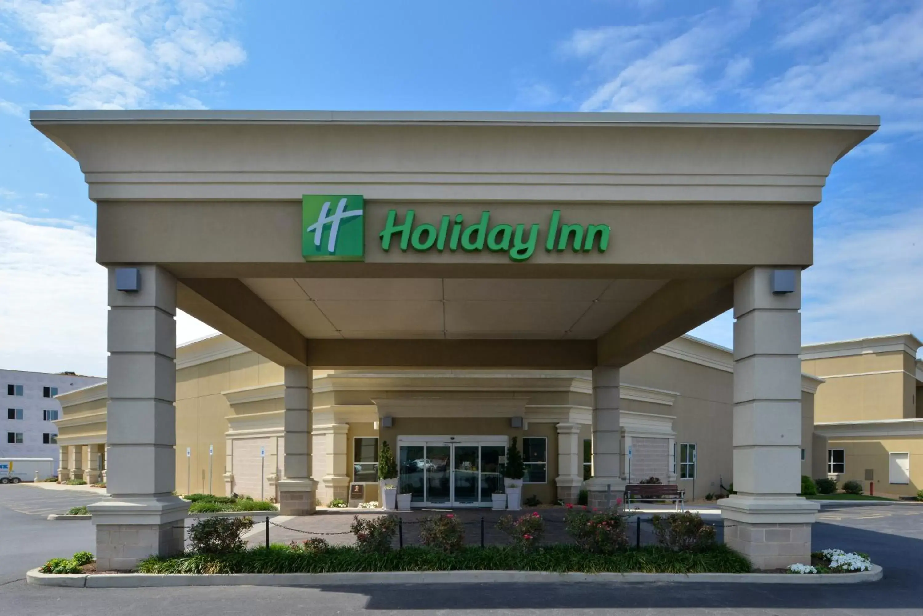 Property building in Holiday Inn Martinsburg, an IHG Hotel