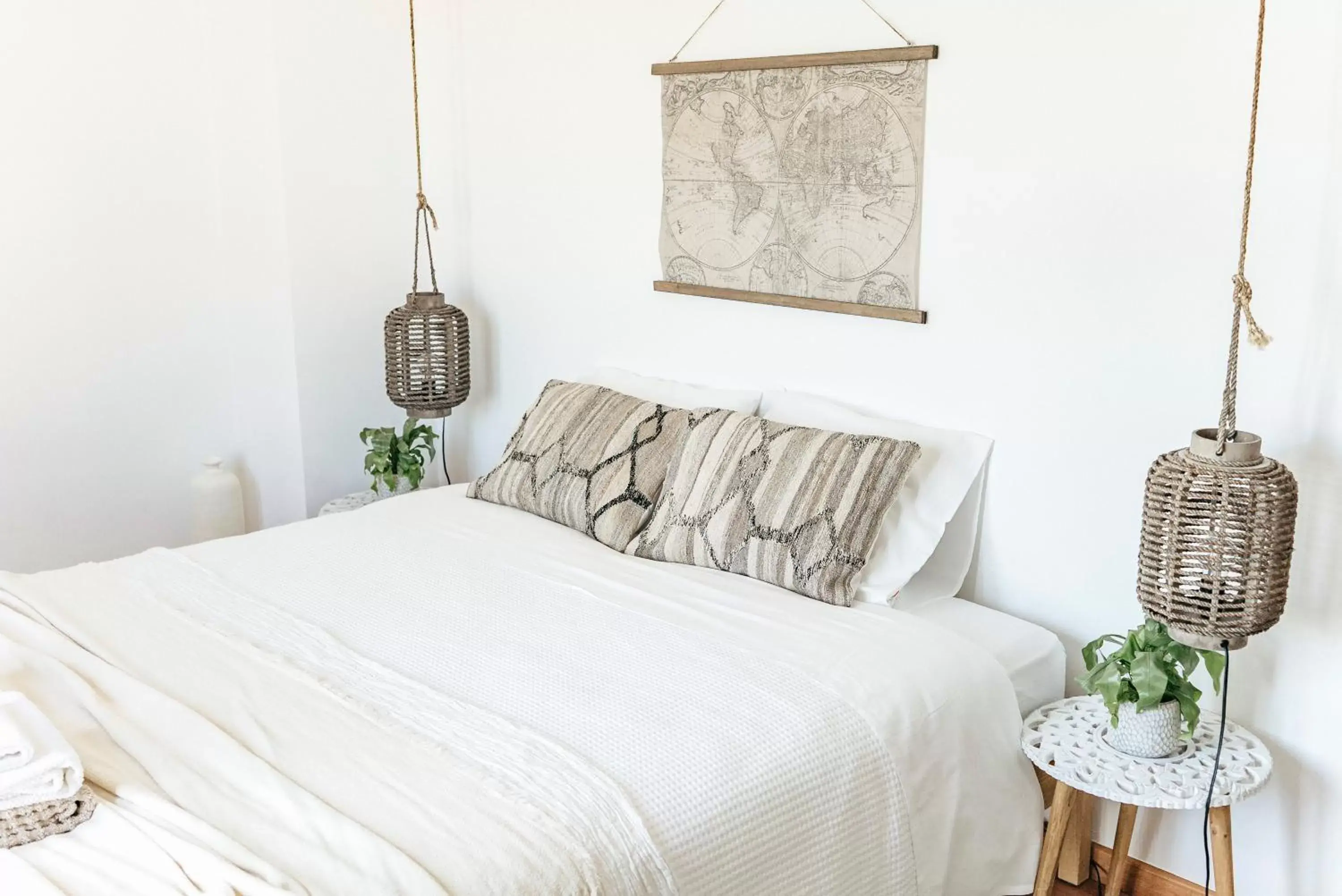 Deluxe Double Room with Castle View in Dreamsea Surf Guest House Deluxe Double Room with Castle View in Dreamsea Surf Guest House