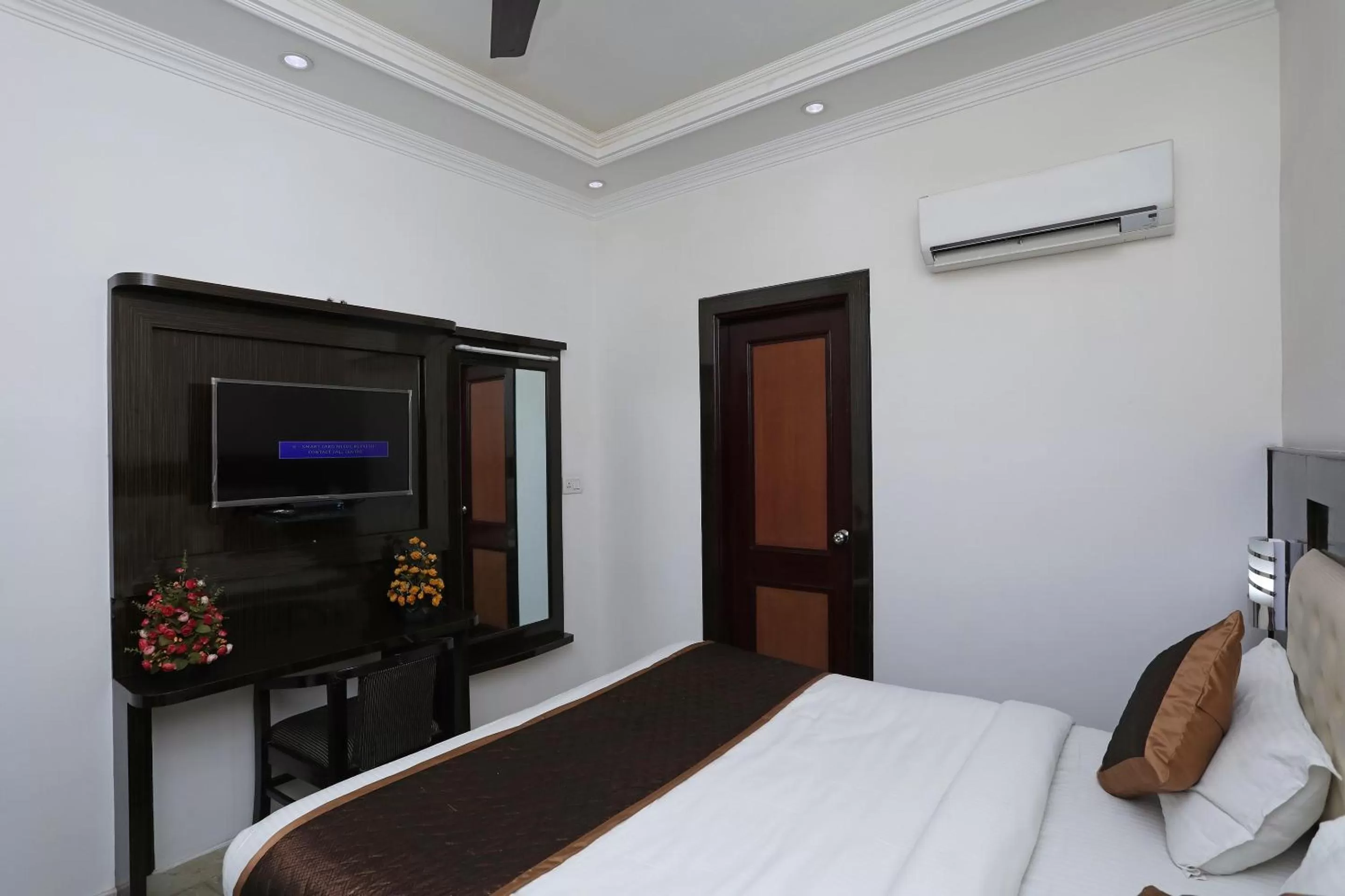 Bedroom, Bed in Hotel Marc Royal