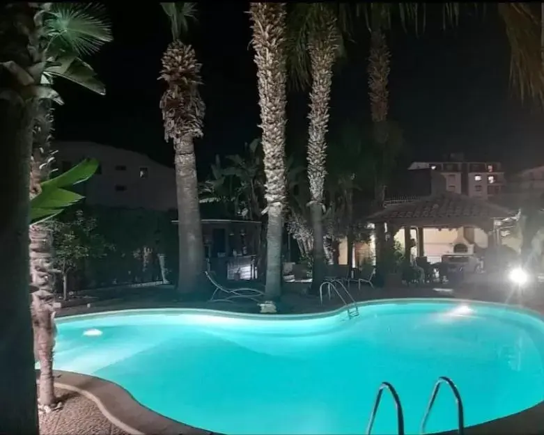 Pool view, Swimming Pool in B&B Villa Colomba