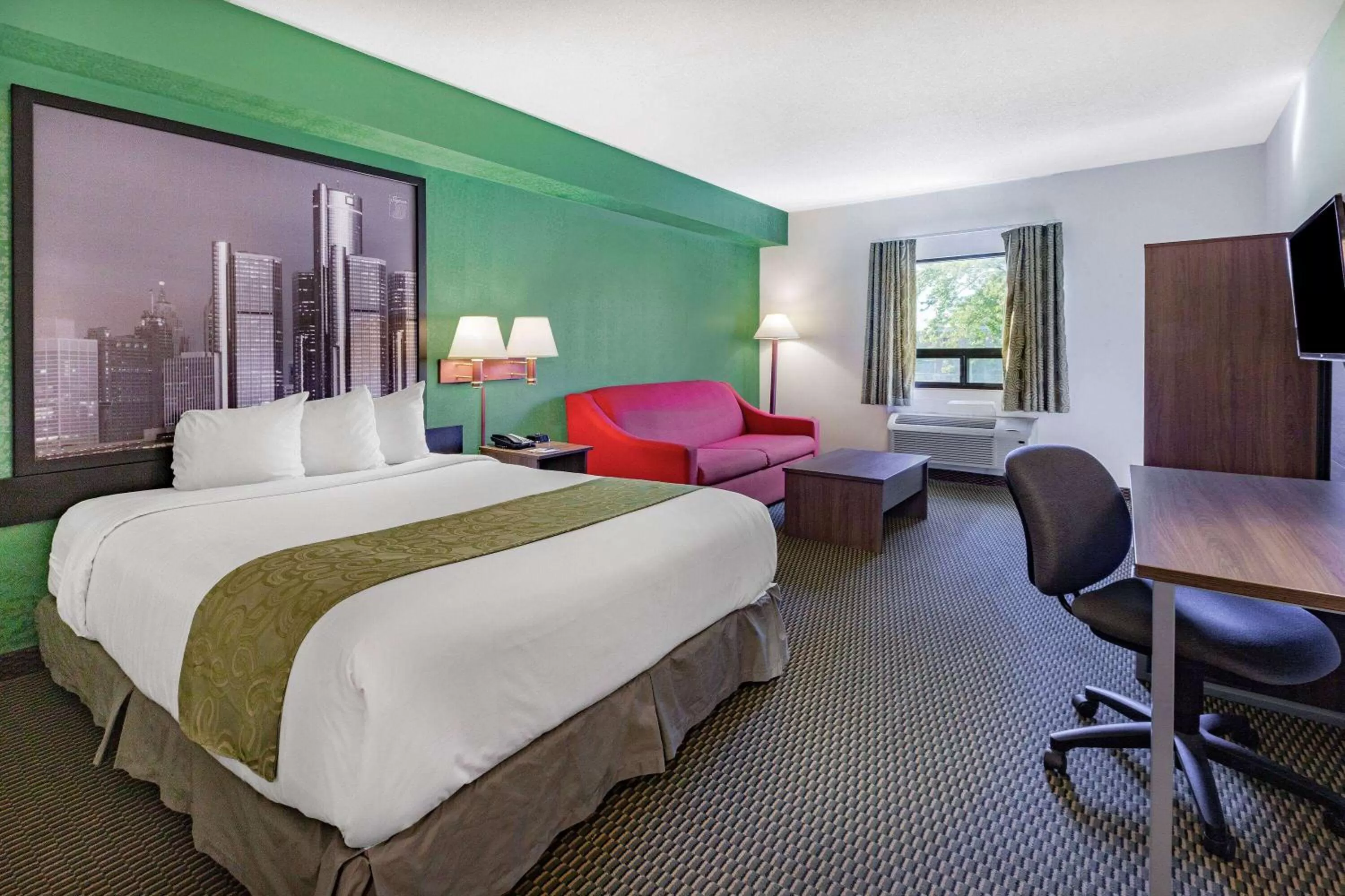 Photo of the whole room, Bed in Super 8 by Wyndham Ambassador Bridge Windsor ON