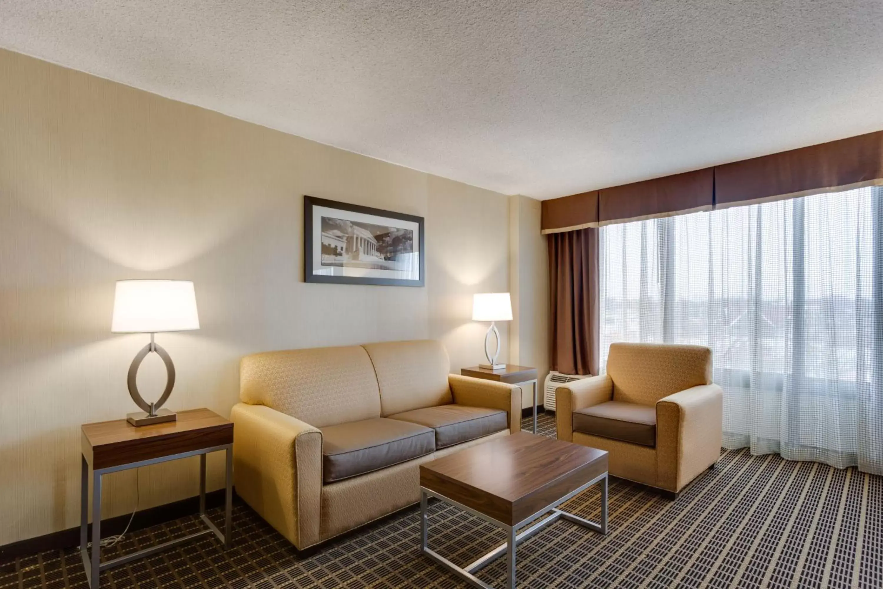 Living room, Seating Area in Holiday Inn Express Washington DC SW - Springfield, an IHG Hotel